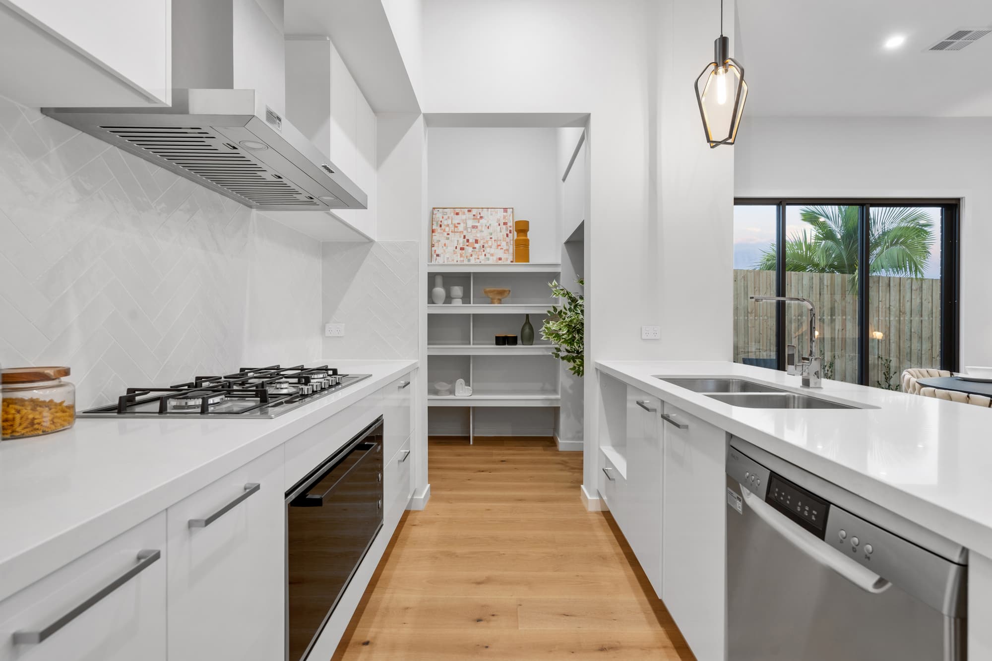16 Benambra Drive, Templestowe Lower - Thumbnail 2