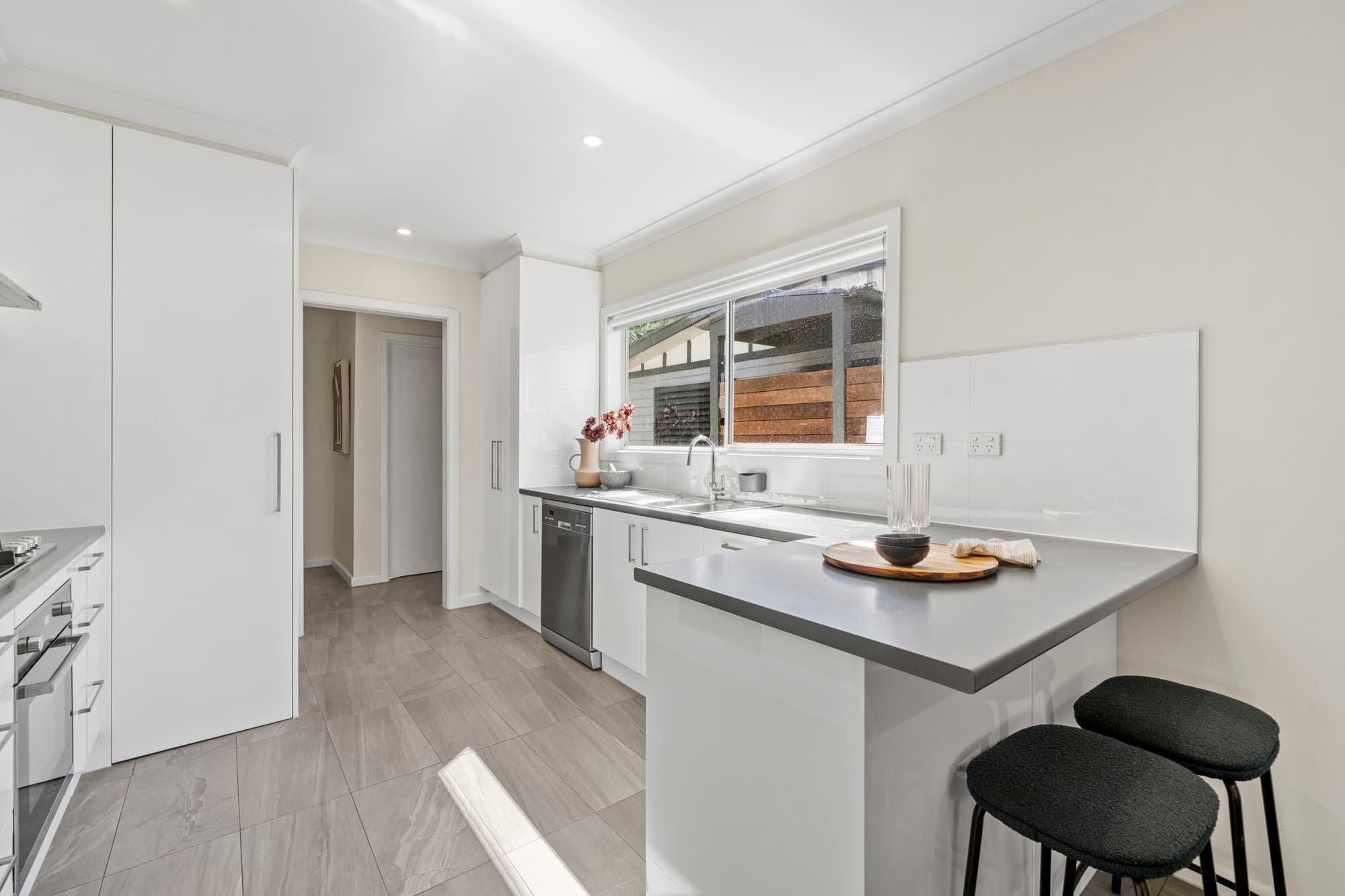 1&2/19 Lyndhurst Crescent, Box Hill North - Thumbnail 6