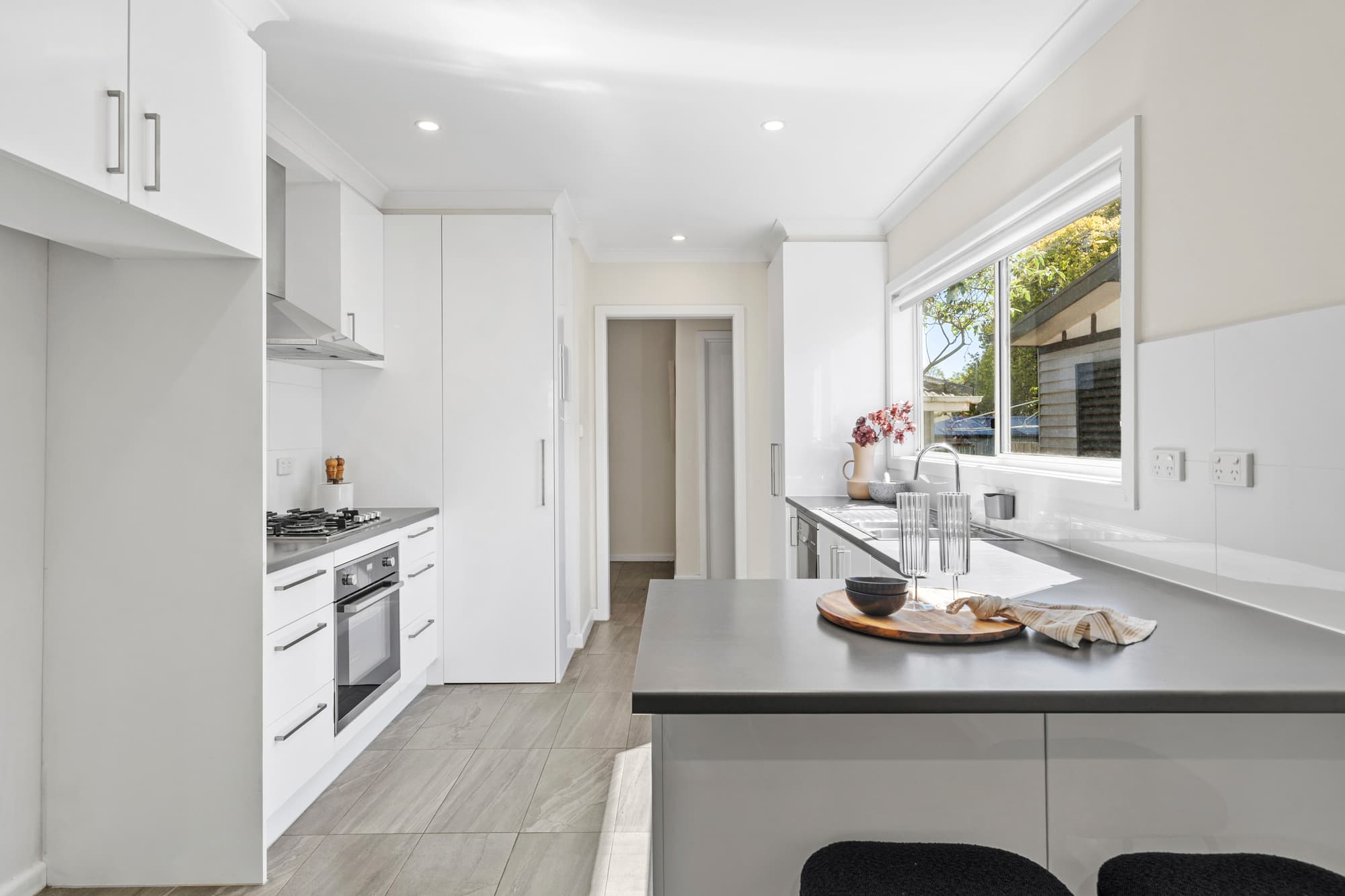 1&2/19 Lyndhurst Crescent, Box Hill North - Thumbnail 7