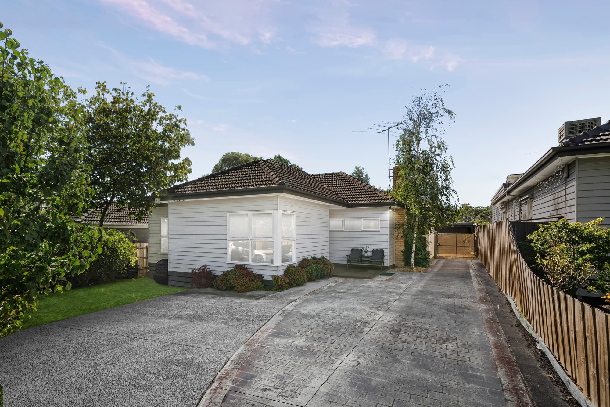1&2/19 Lyndhurst Crescent, Box Hill North - Image 1