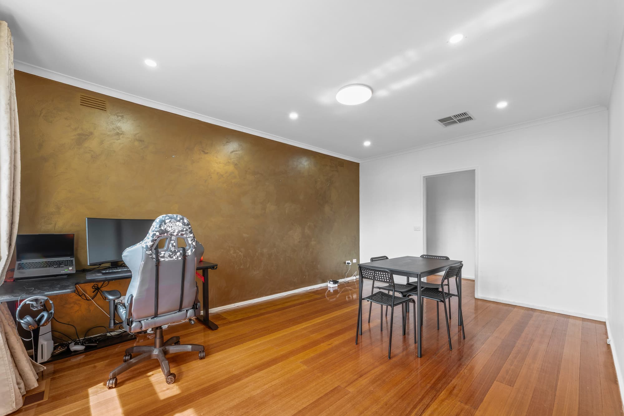 30 Husband Road, Forest Hill - Thumbnail 3