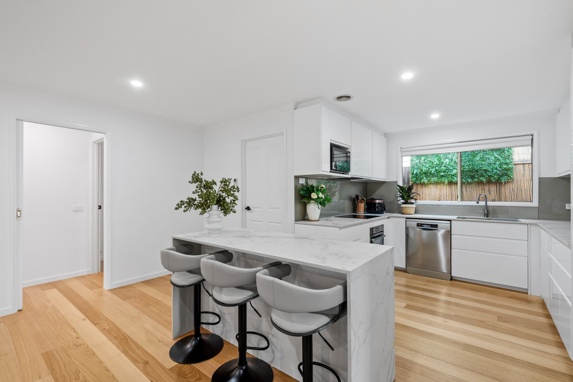 1 Taylors Road, Croydon - Thumbnail 4