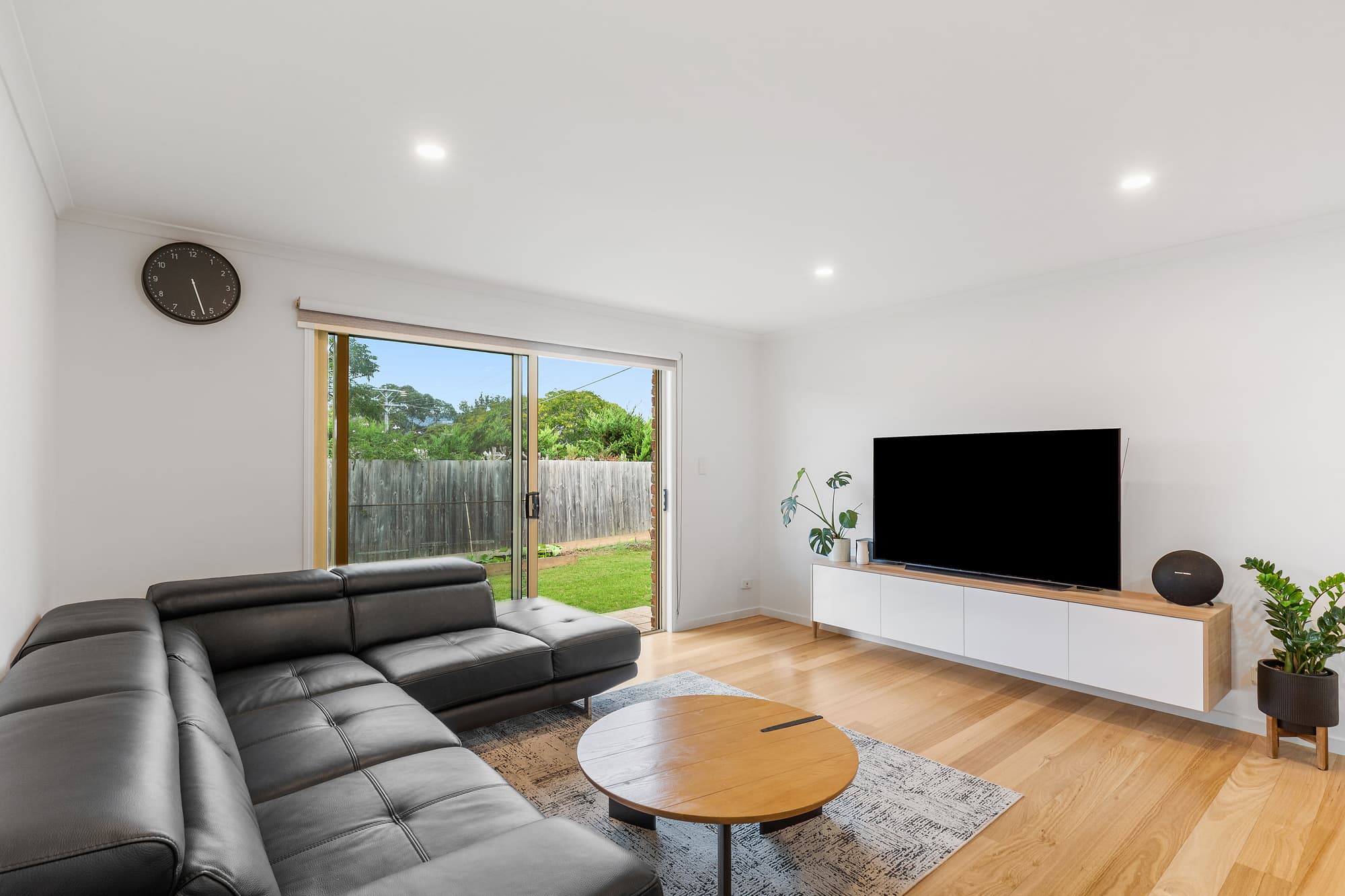 1 Taylors Road, Croydon - Thumbnail 8