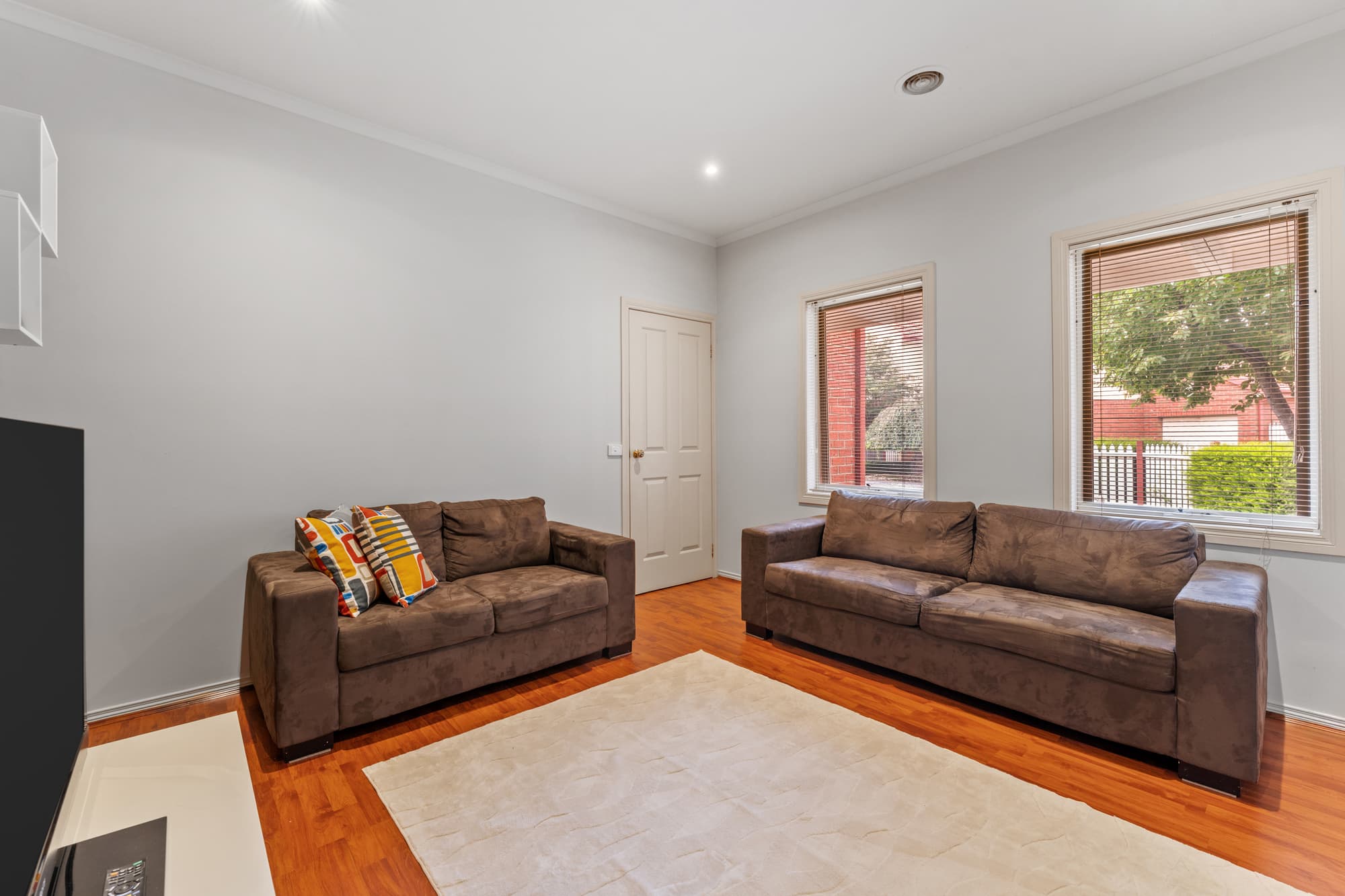 8/1 Mckelvie Court, Glen Waverley - Thumbnail 2