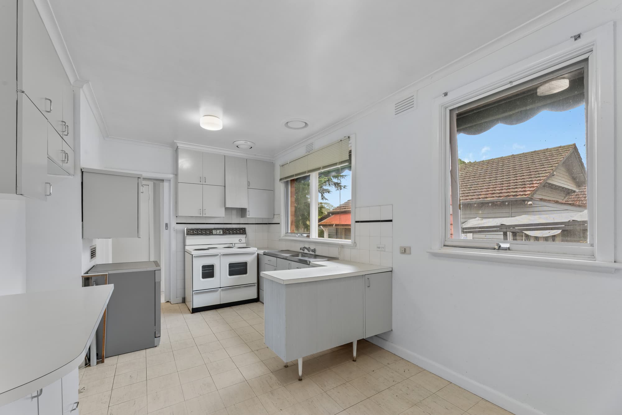 306 Springvale Road, Forest Hill - Thumbnail 4