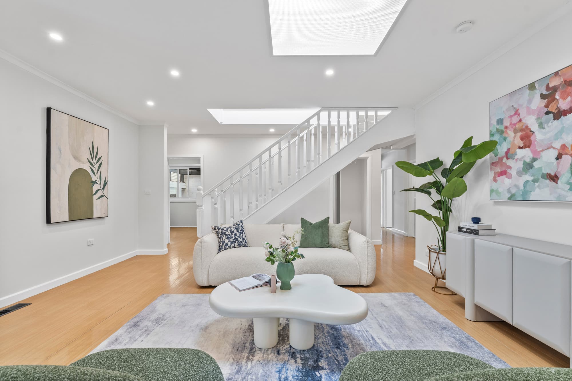 8 Trent Court, Burwood East - Thumbnail 3