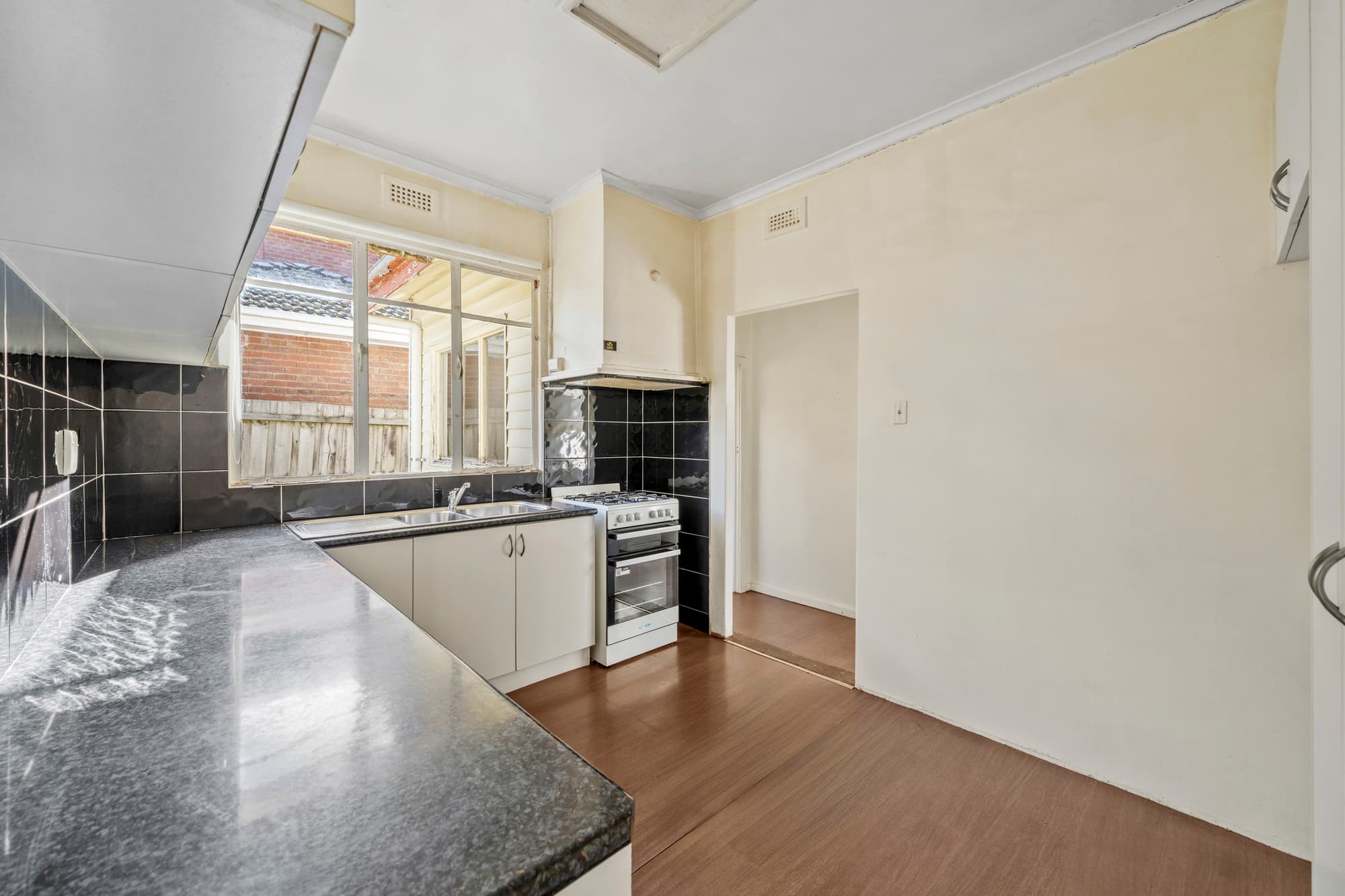 47 Stott Street, Box Hill South - Thumbnail 7