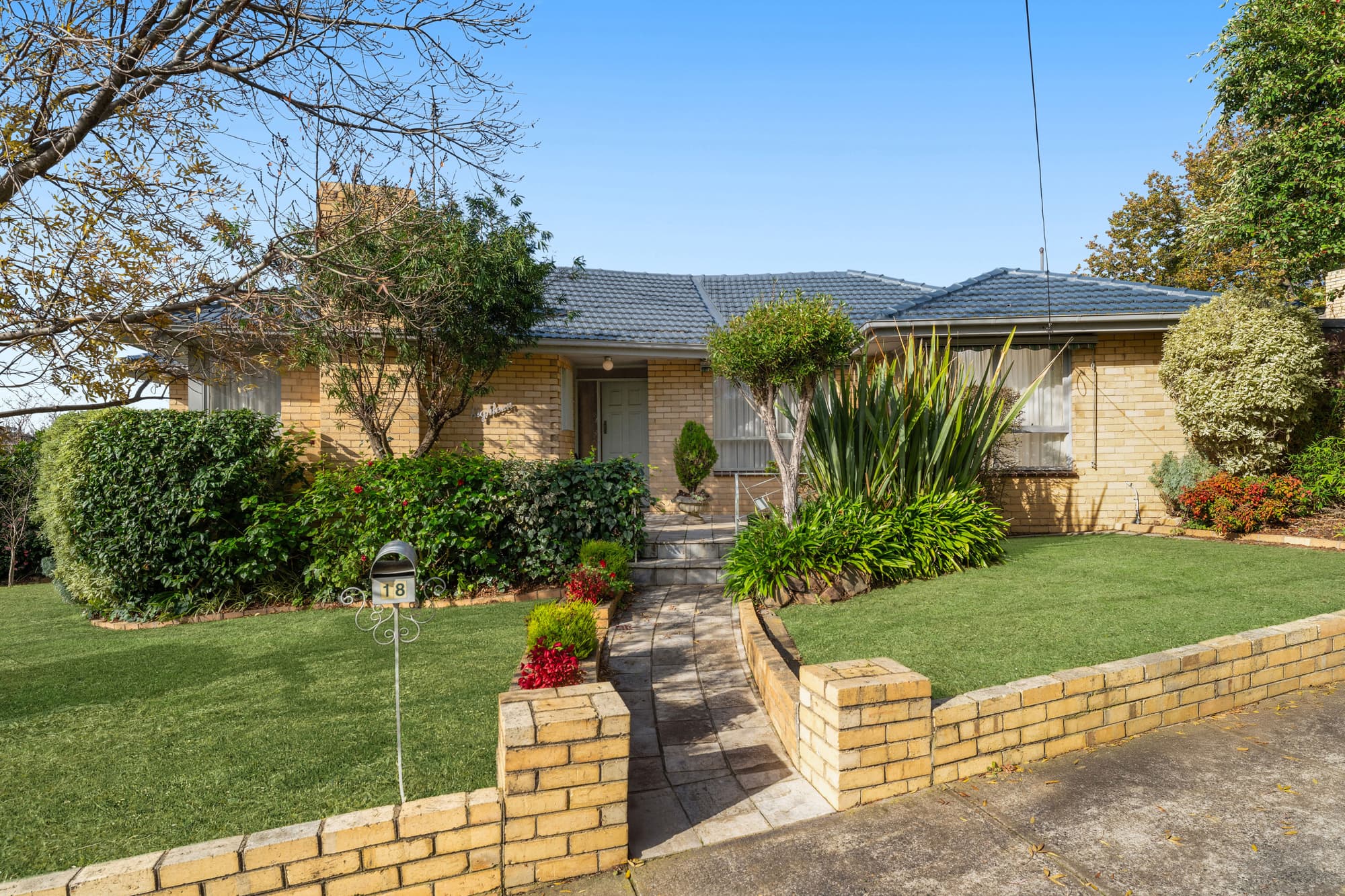 18 Woodhouse Grove, Box Hill North - Image 1