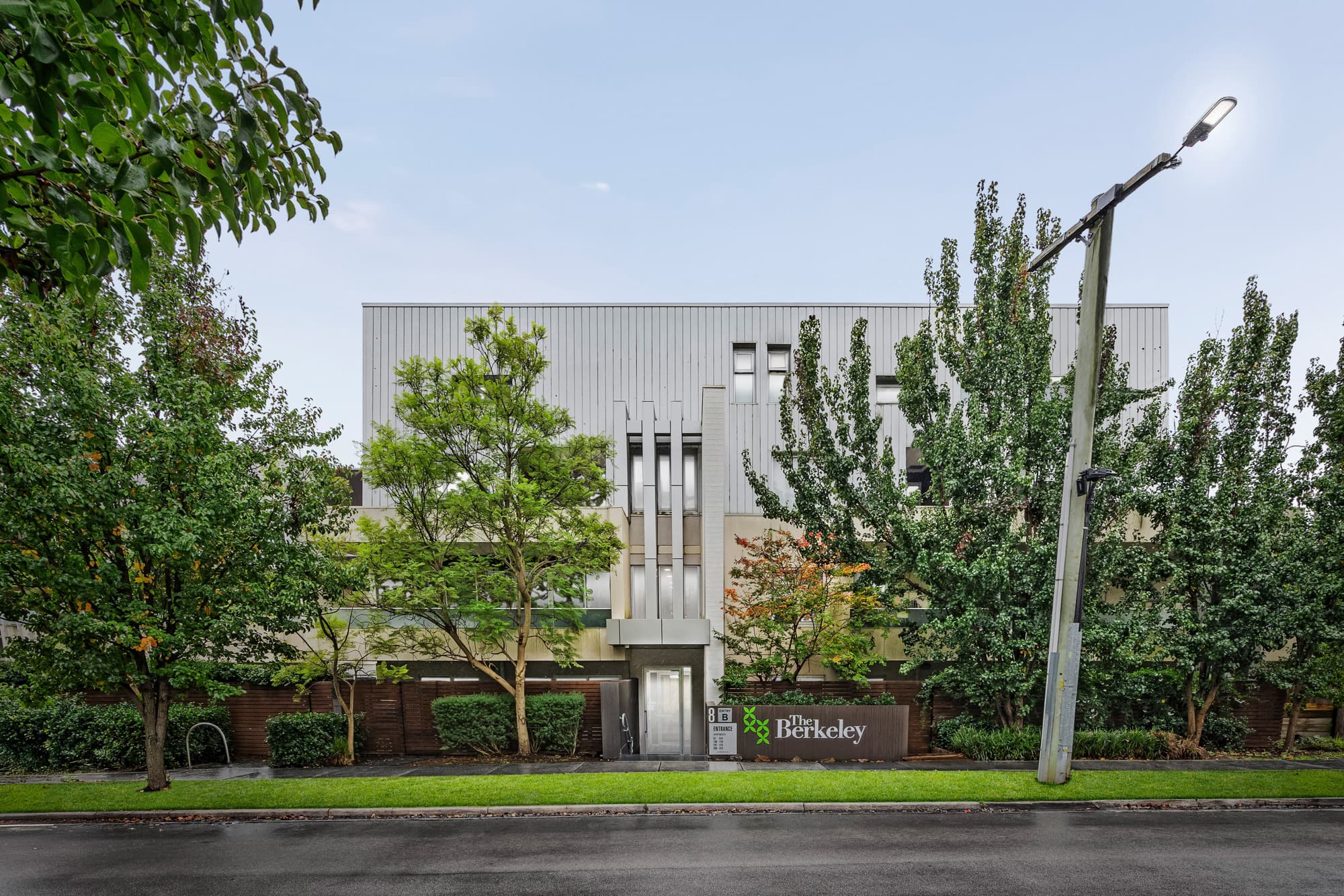 210/8 Berkeley Street, Doncaster - Image 1