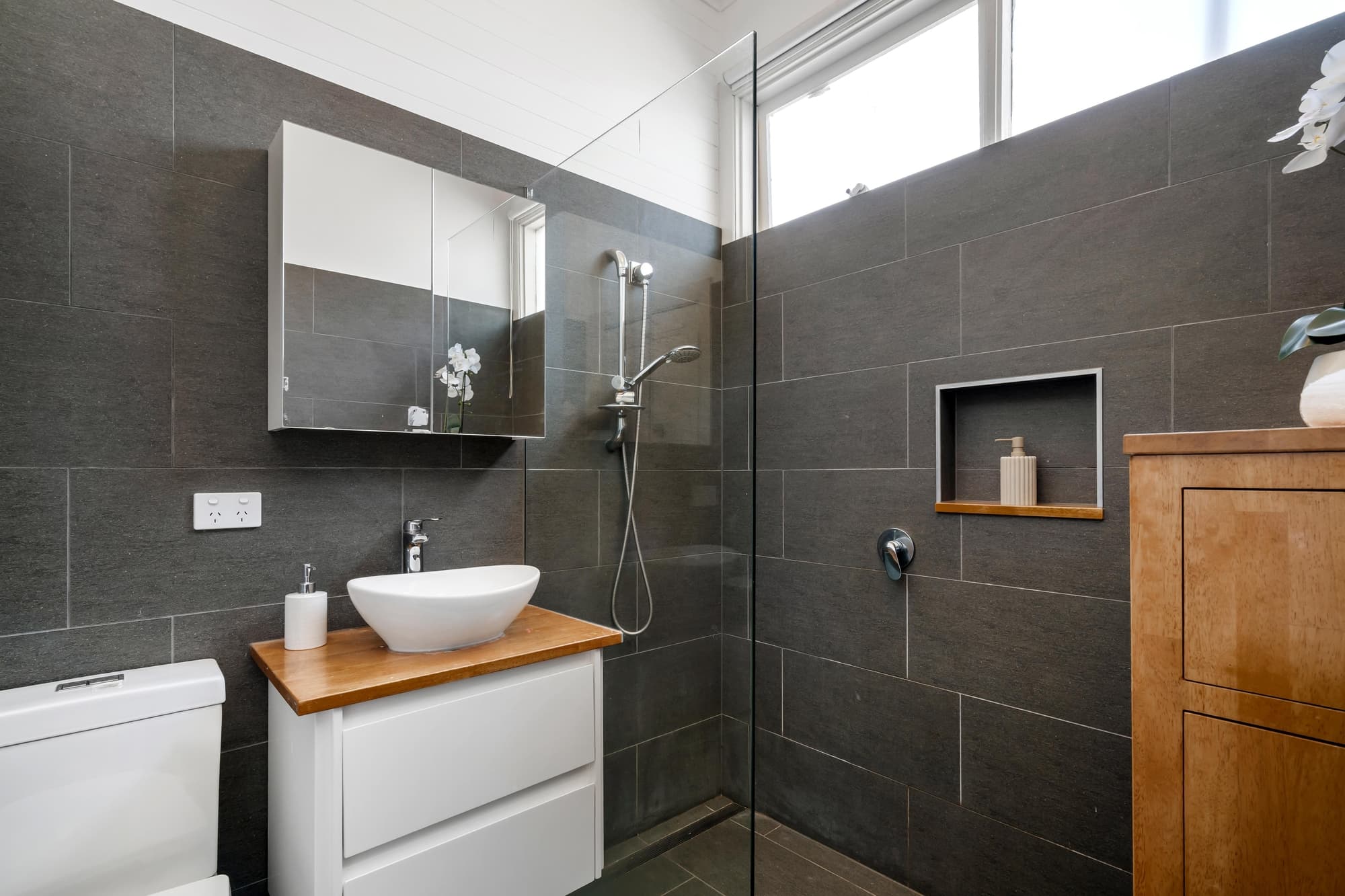 8 Scottsdale Street, Surrey Hills - Thumbnail 8