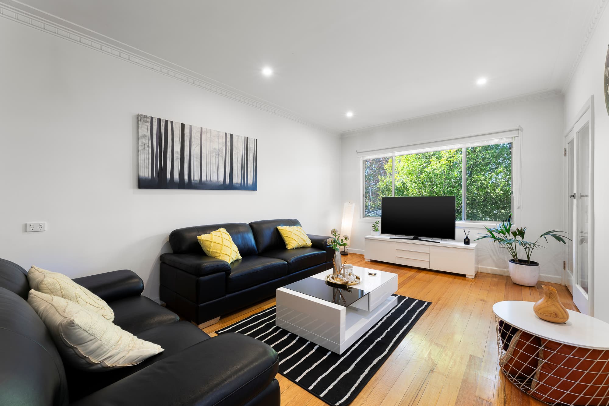 12 Percy Street, Mitcham - Thumbnail 2