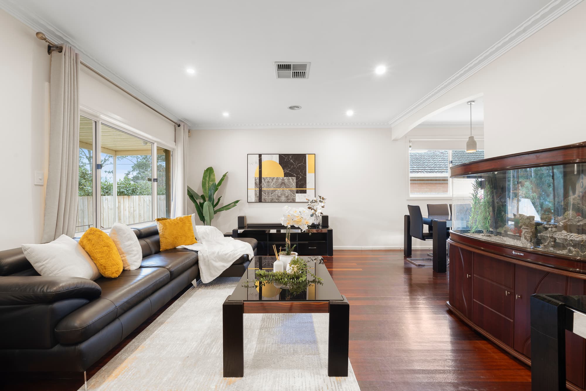 13 Barter Crescent, Forest Hill - Thumbnail 2