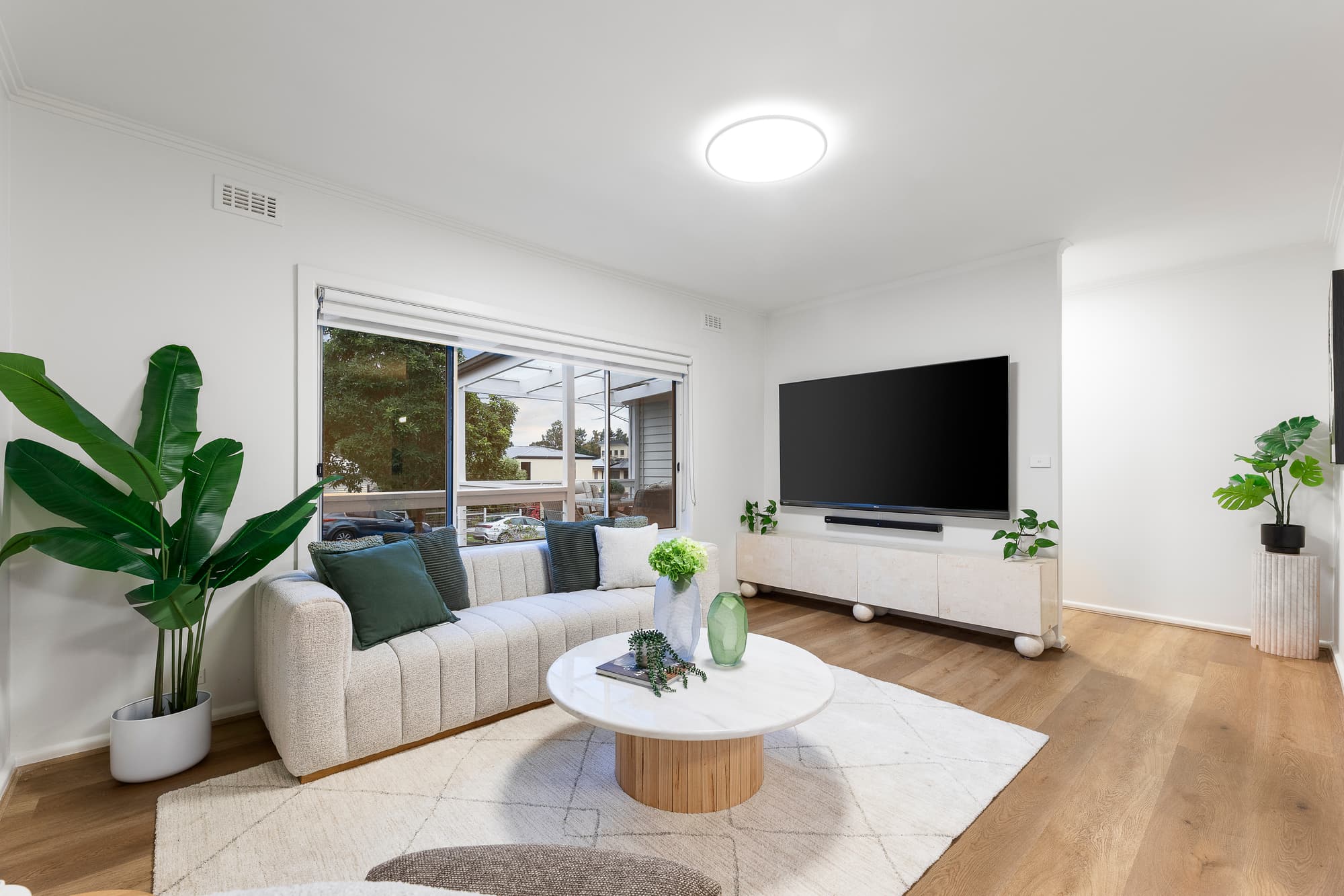 2 Marcus Court, Forest Hill - Thumbnail 3
