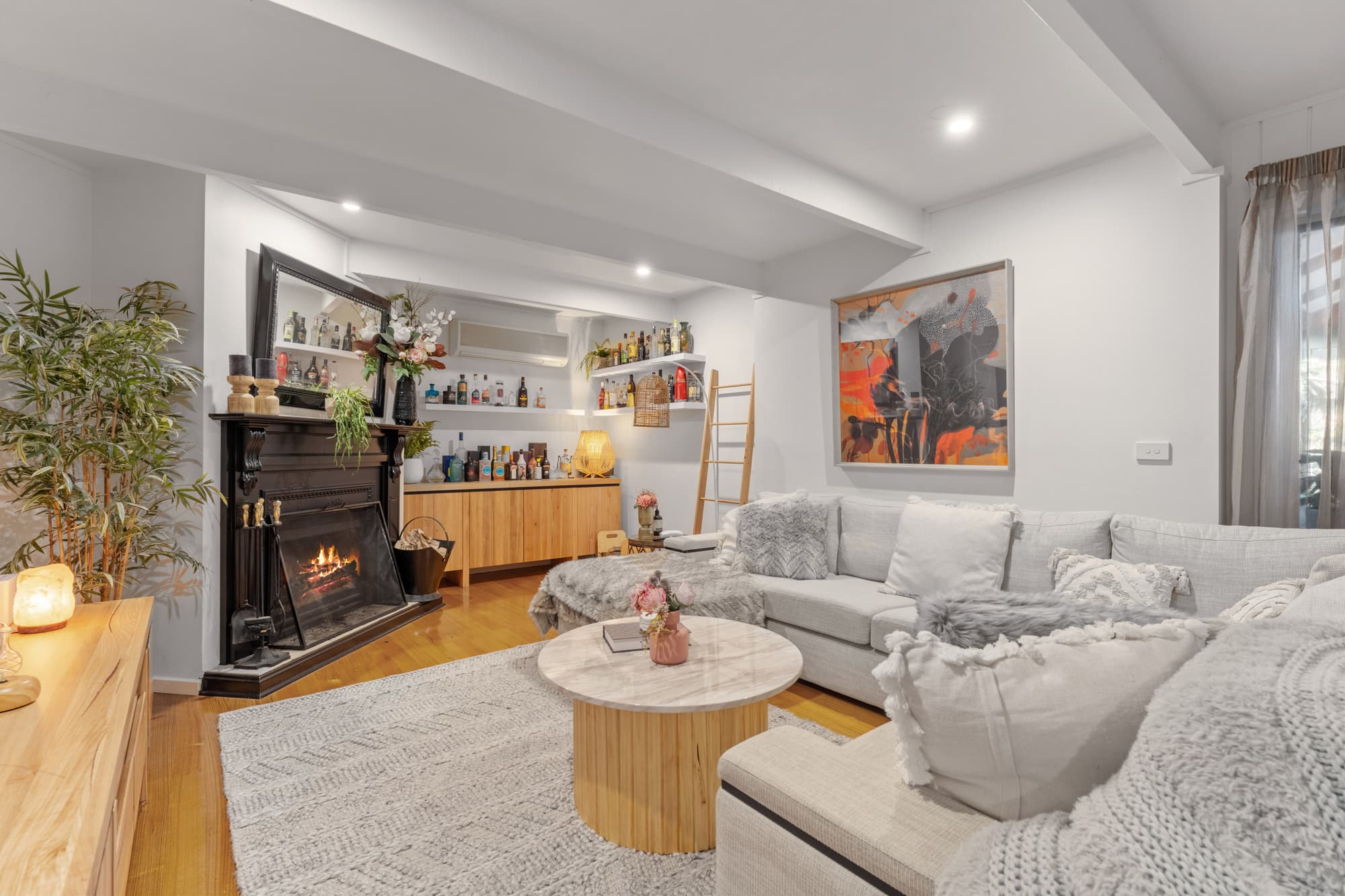 17 Koonung Road, Blackburn North - Thumbnail 3