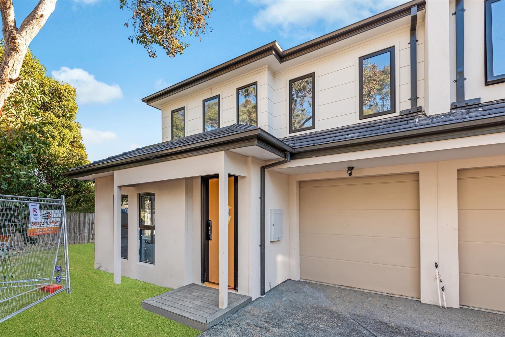 3/12 Finlayson Street, Forest Hill - Image 1