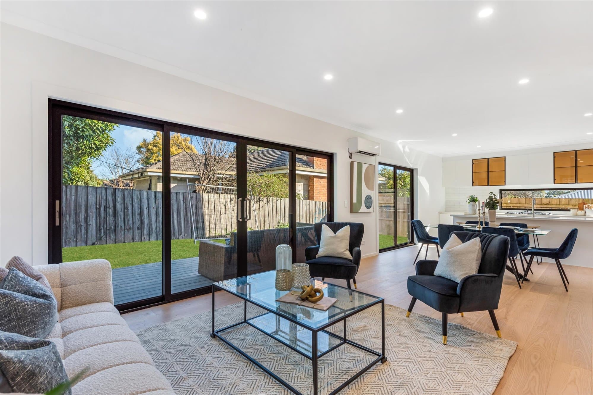 3/12 Finlayson Street, Forest Hill - Thumbnail 2
