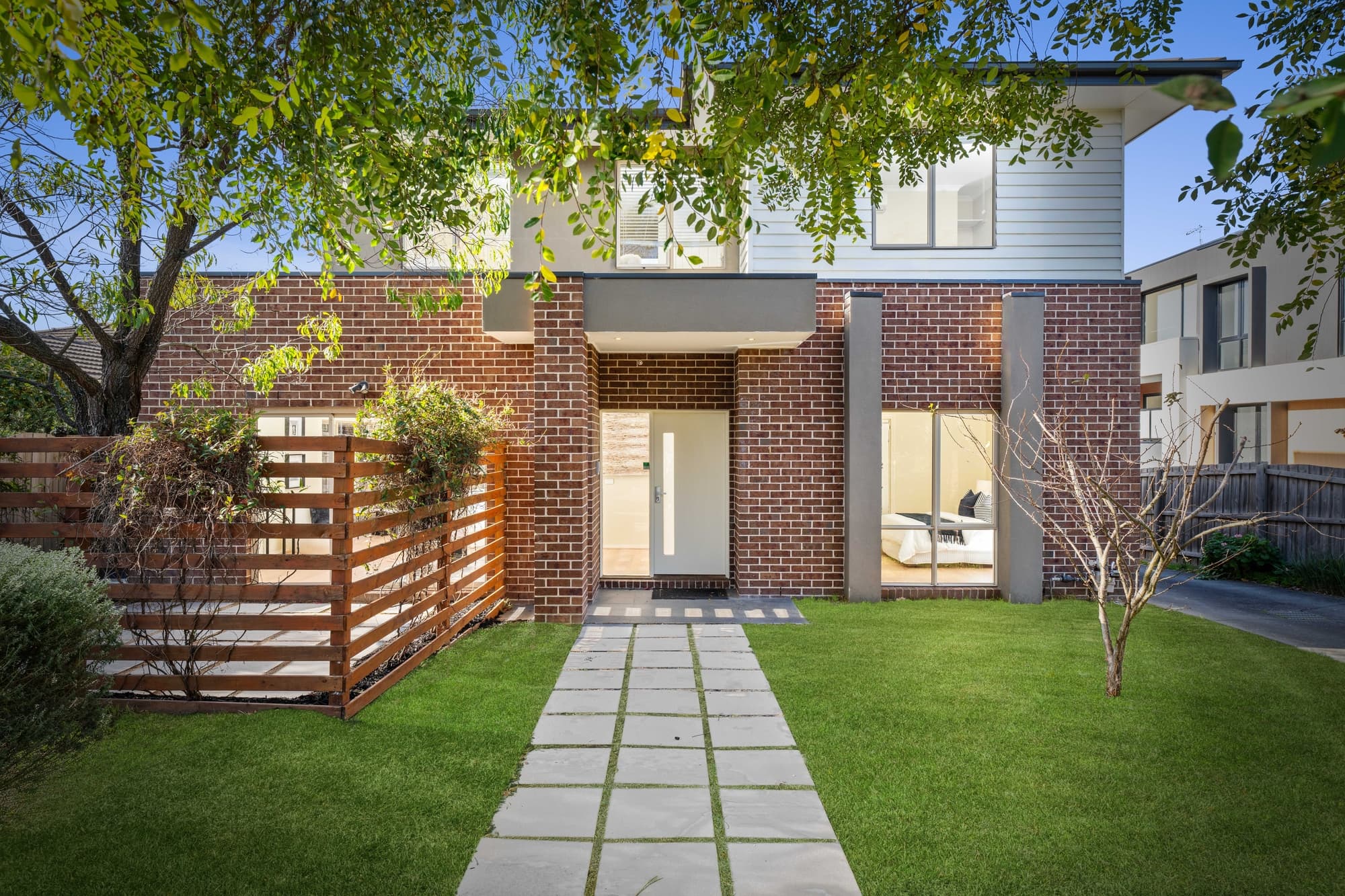 1/14 Amdura Road, Doncaster East - Image 1