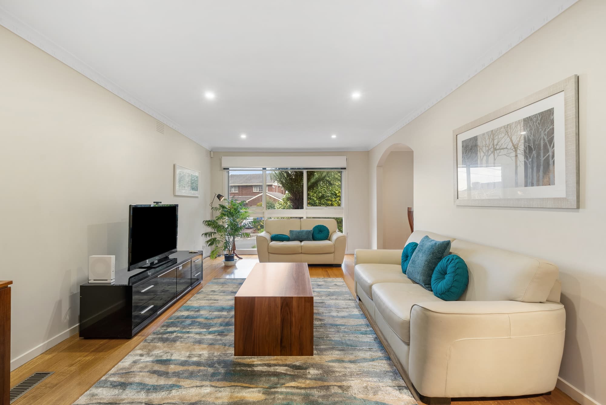9 Dinadan Court, Glen Waverley - Thumbnail 2