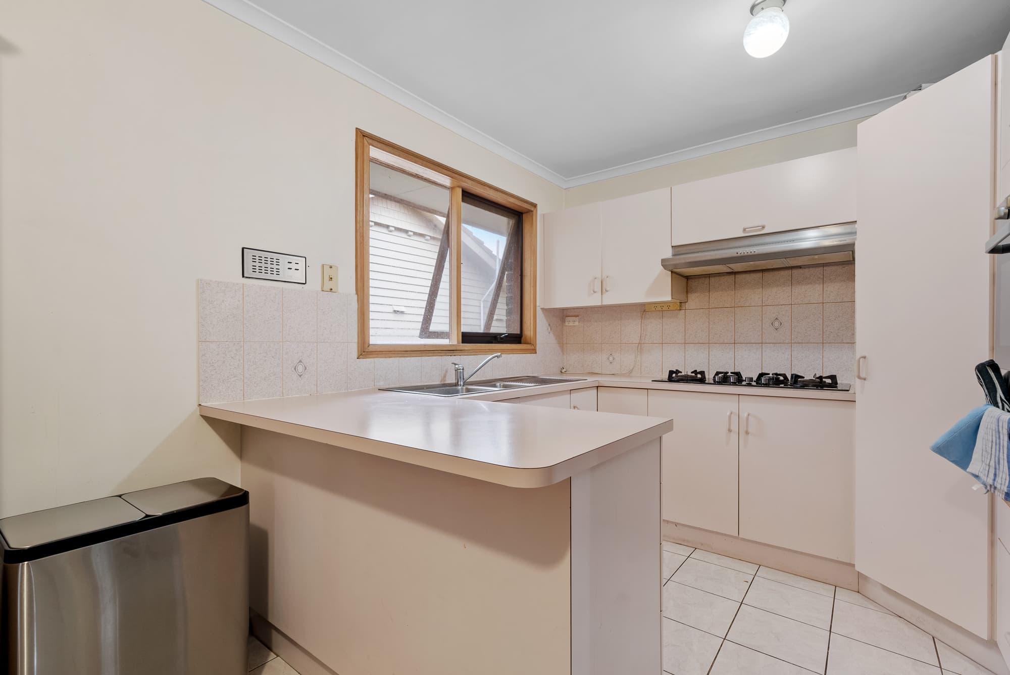 1/3 Catherine Street, Box Hill - Thumbnail 6