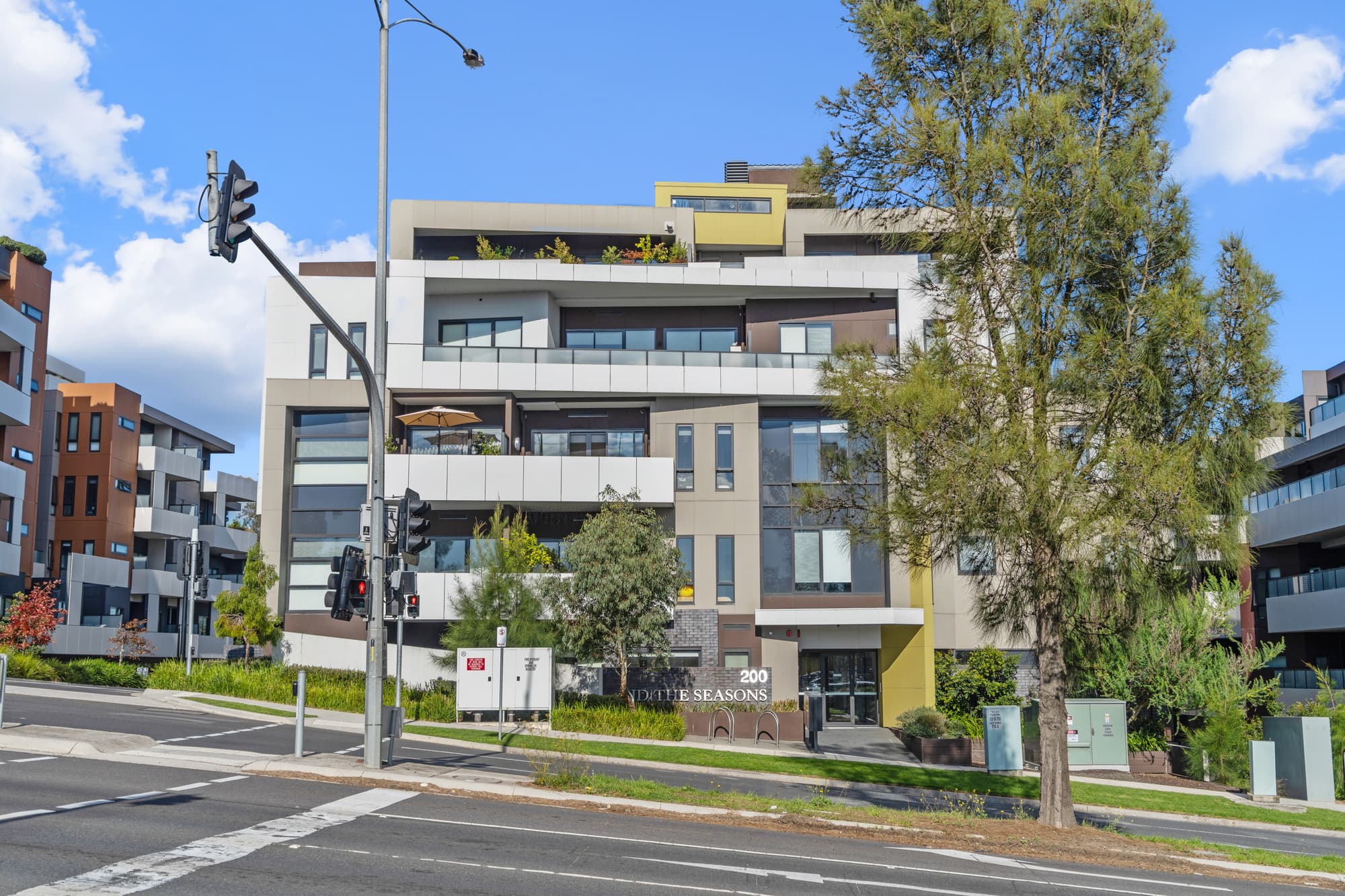 204/200 Reynolds Road, Doncaster East - Thumbnail 2