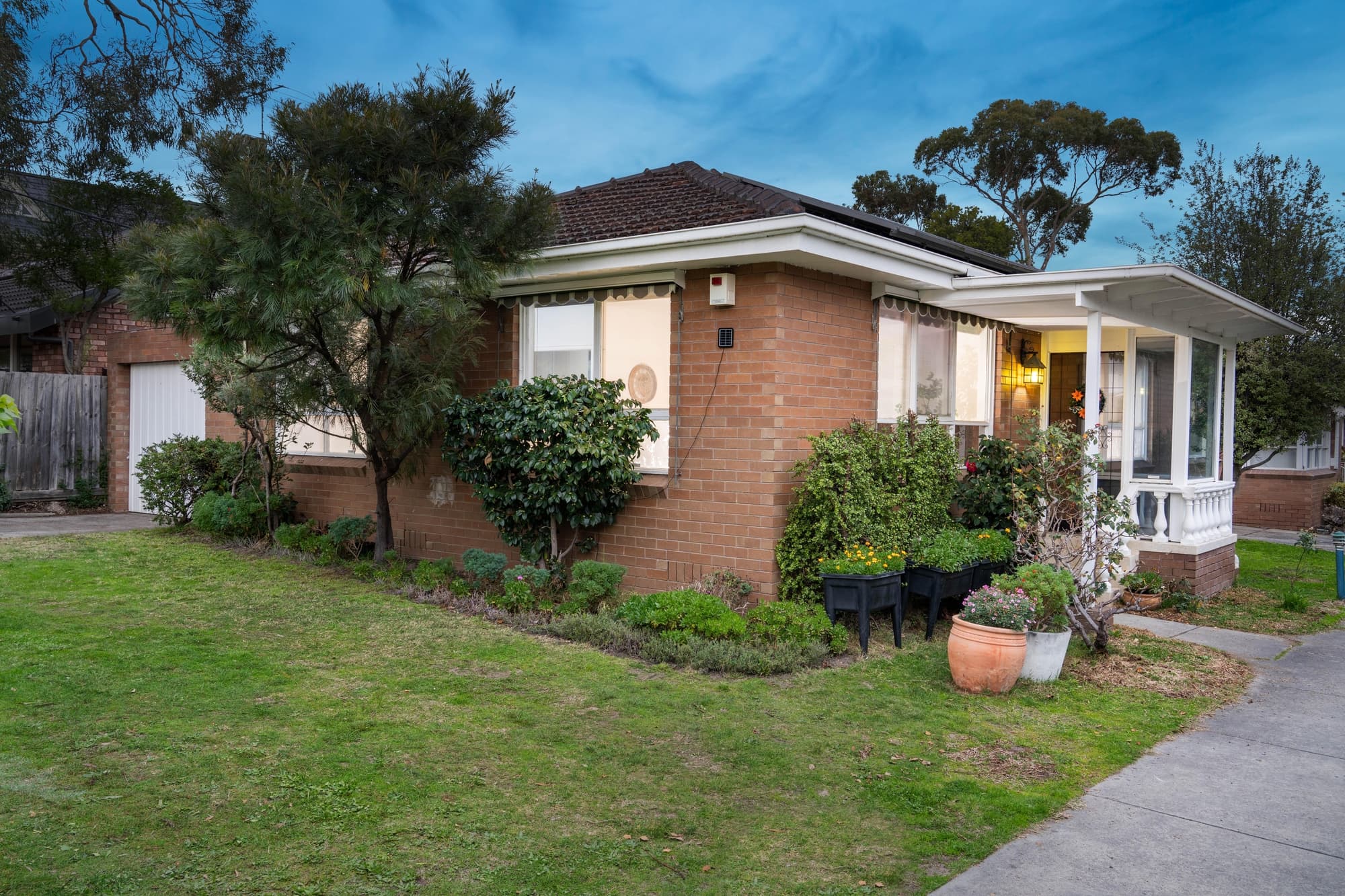 1/6 Rangeview Grove, Balwyn North - Image 1