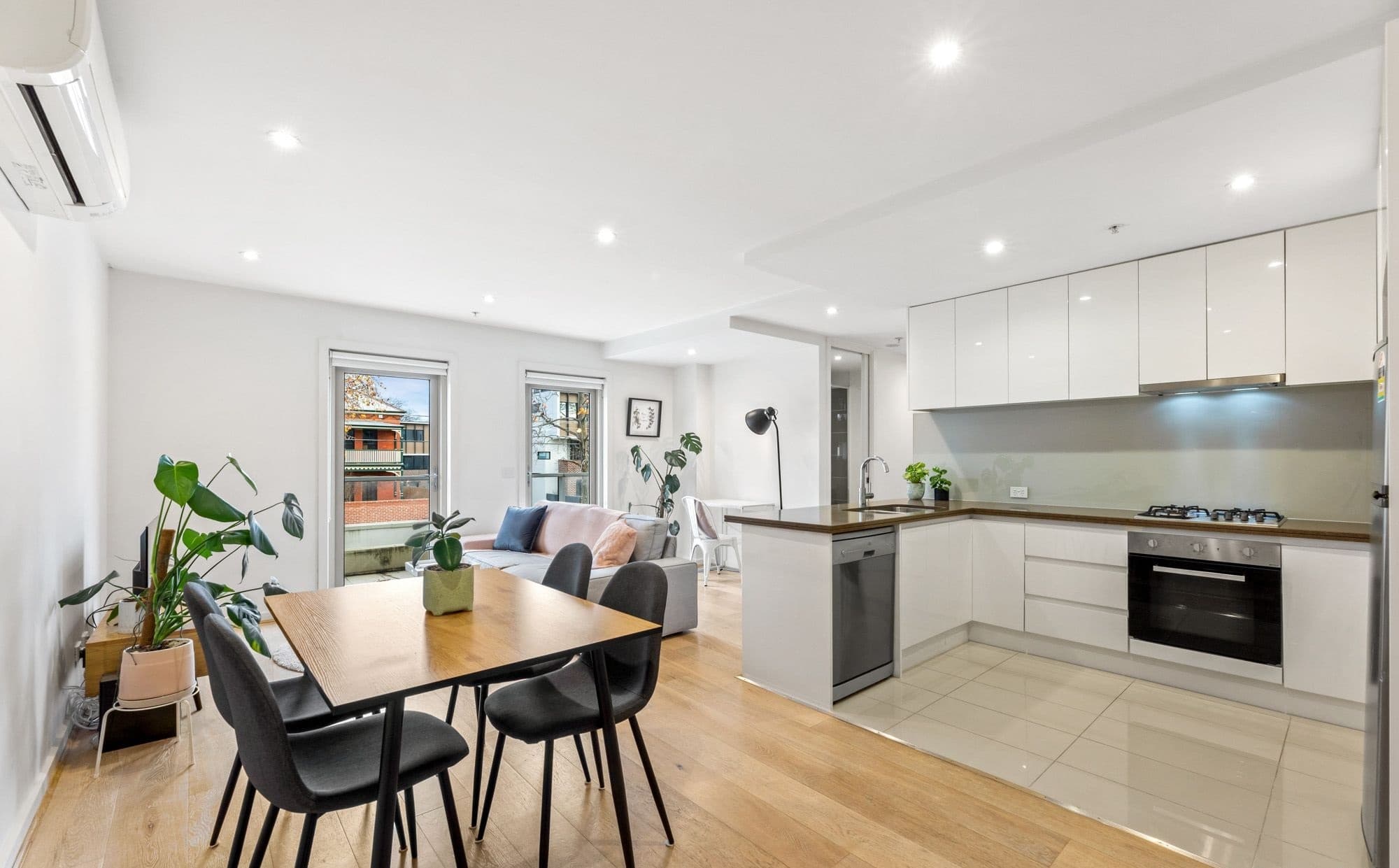 11/98-100 Carrington Road, Box Hill - Thumbnail 4
