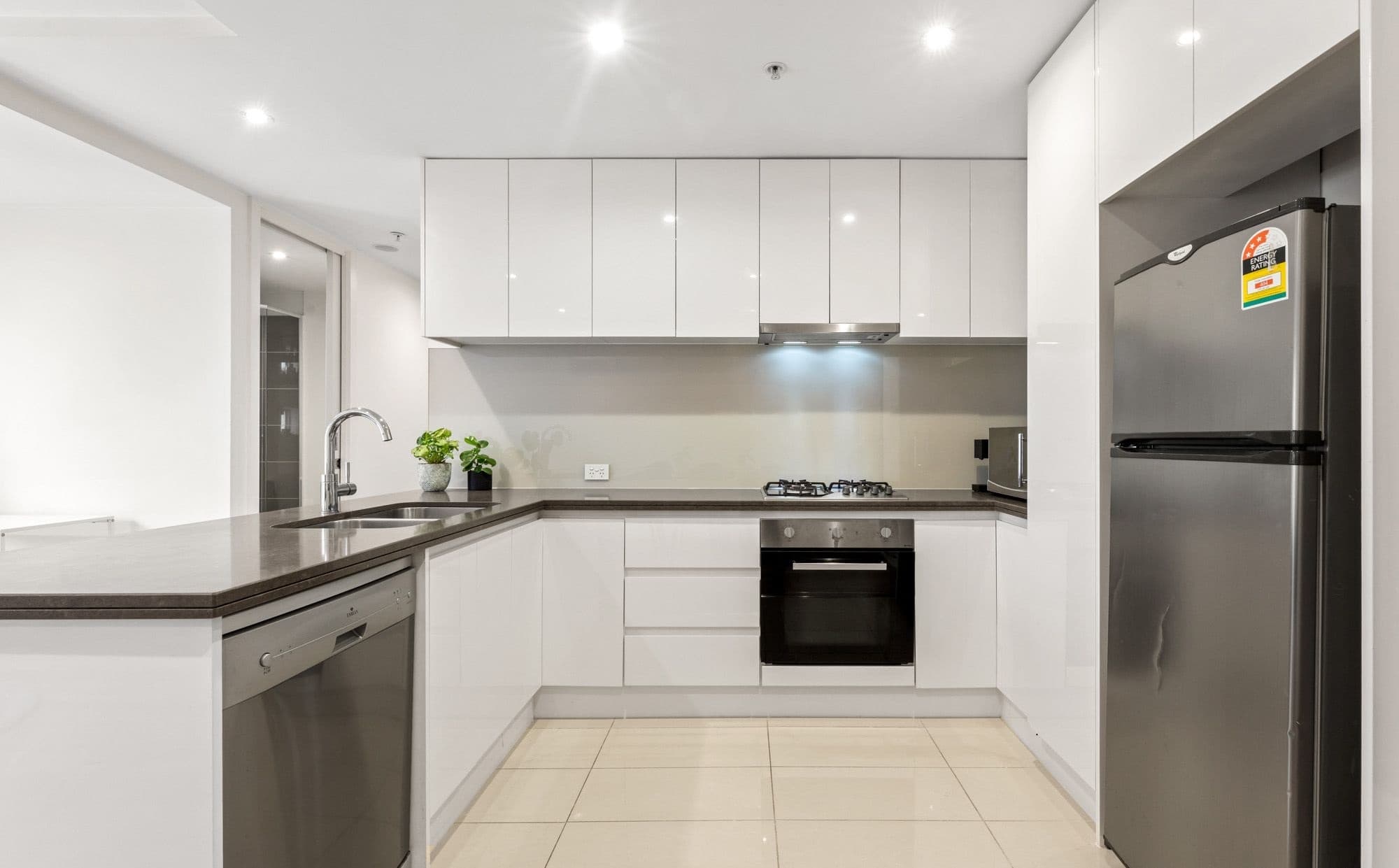 11/98-100 Carrington Road, Box Hill - Thumbnail 5