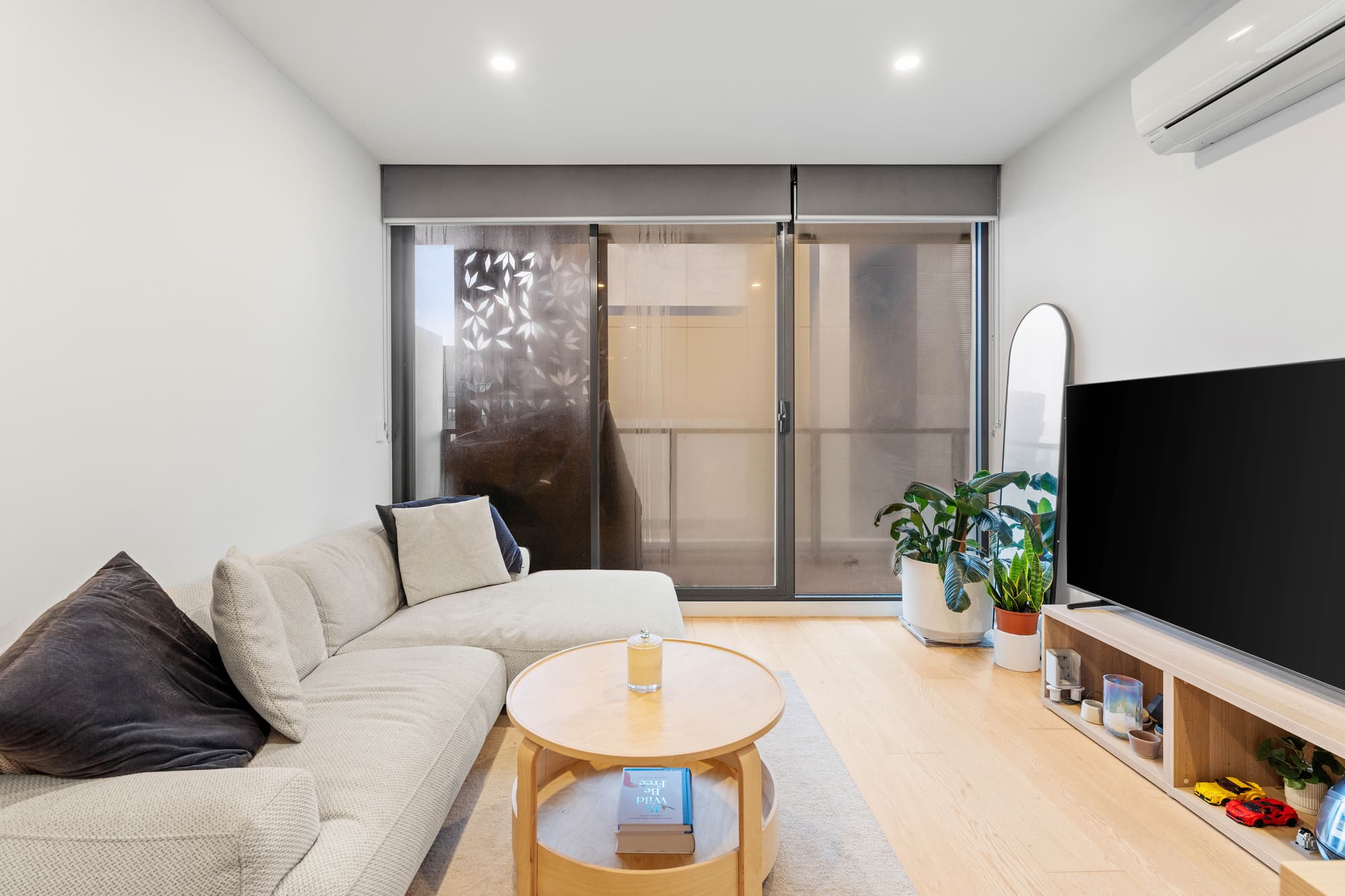 609/32 Lilydale Grove, Hawthorn East - Thumbnail 2