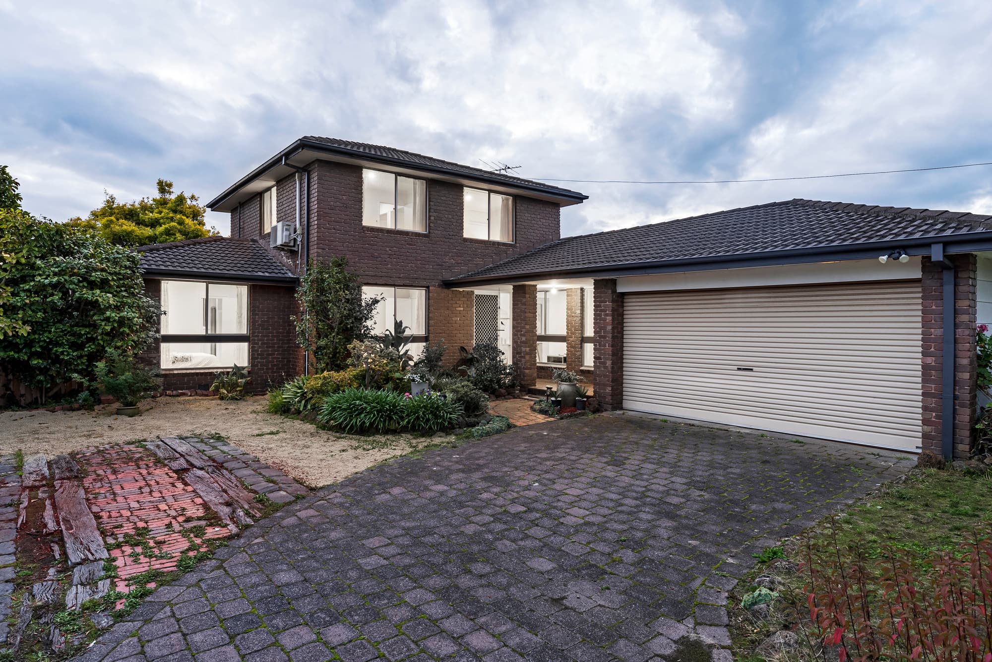 2 Nigretta Court, Mount Waverley - Thumbnail 3