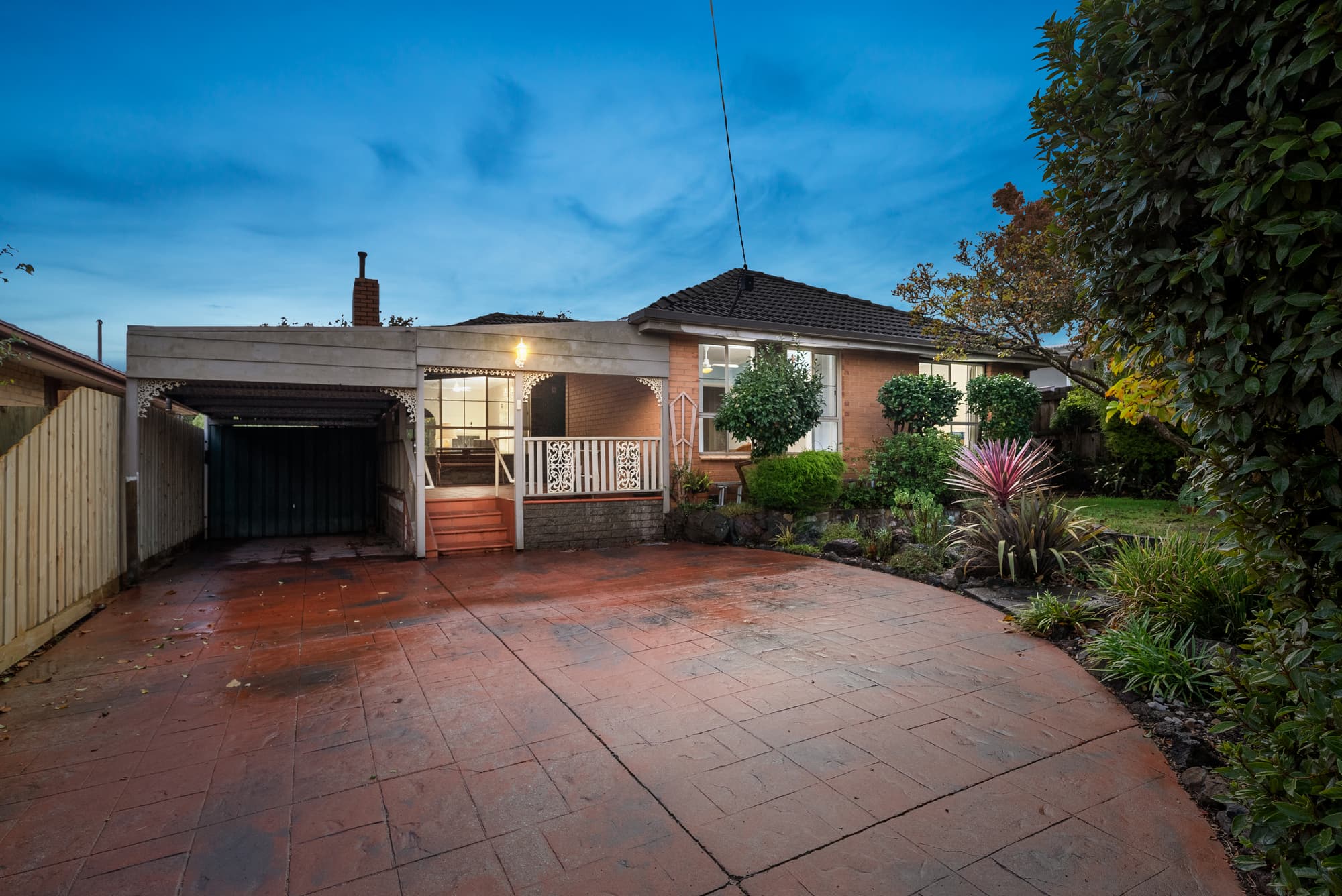 11 Hibiscus Road, Blackburn North - Thumbnail 2