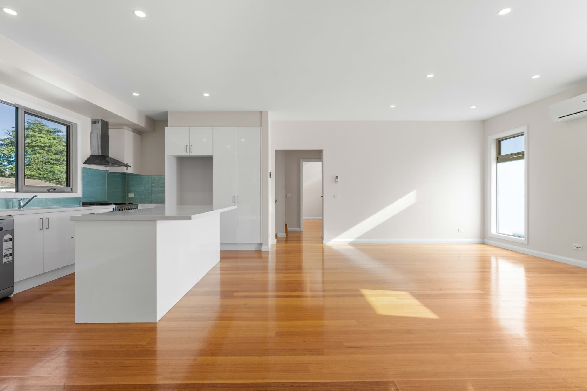 1/553 Elgar Road, Mont Albert North - Thumbnail 3