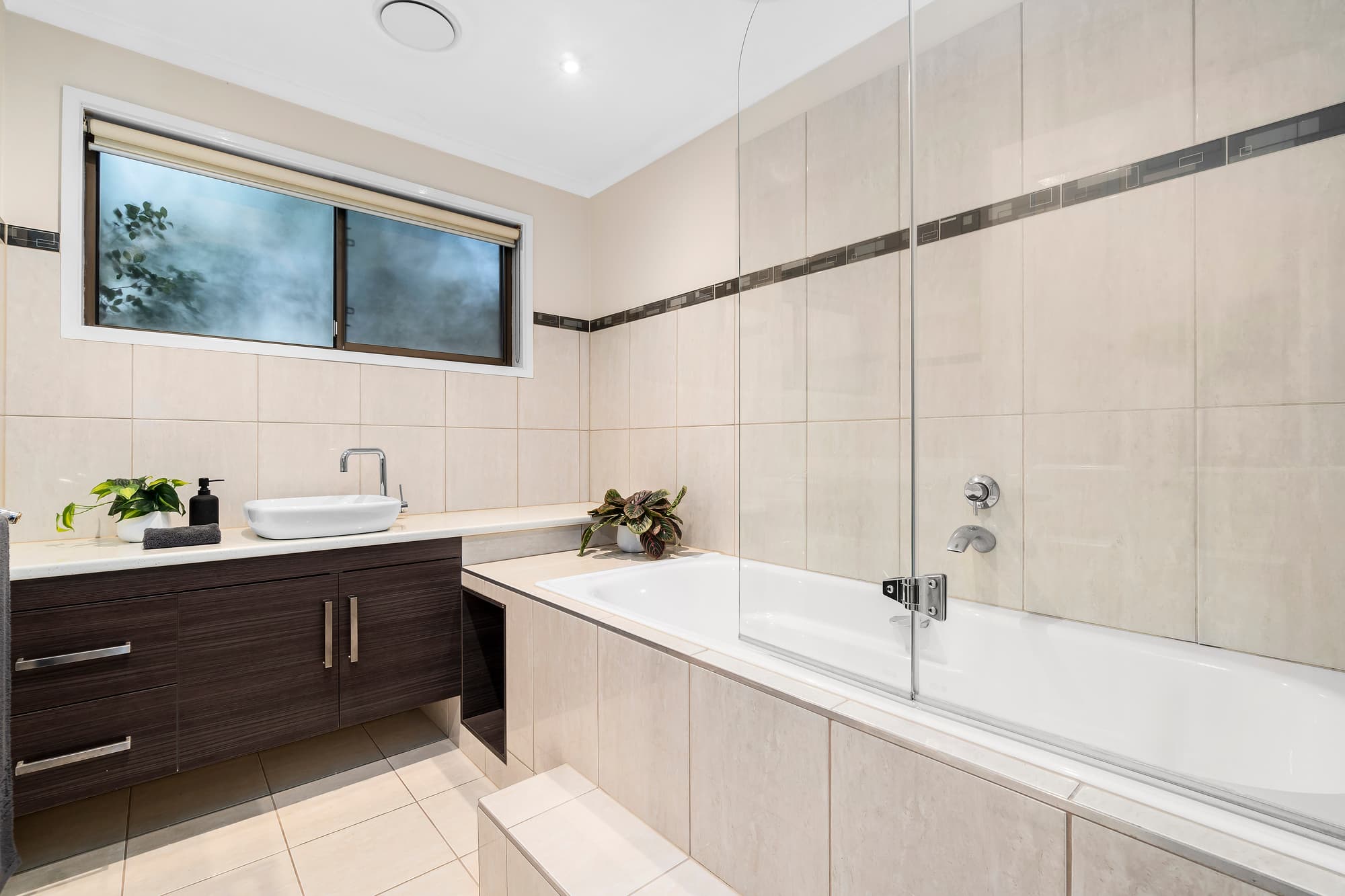 1 Lisa Close, Doncaster East - Thumbnail 8
