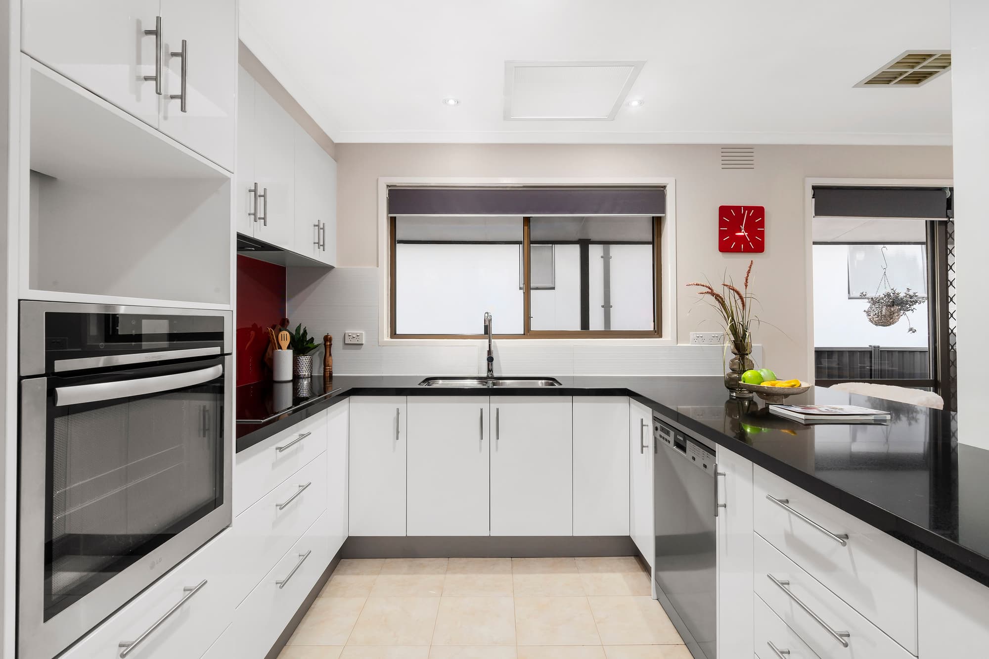 1 Lisa Close, Doncaster East - Thumbnail 4