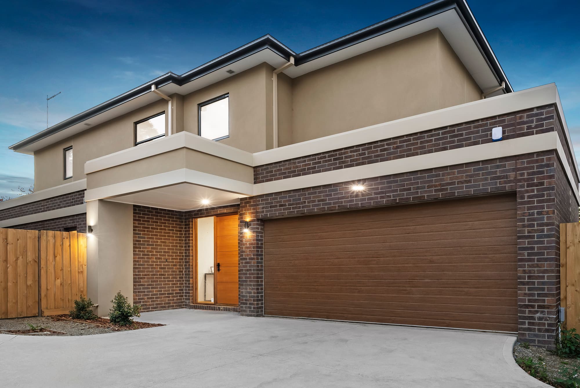 2/42 Glenburnie Road, Mitcham - Image 1