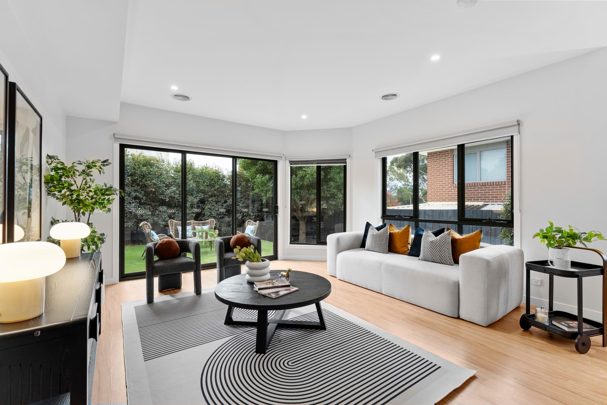 2 Toogoods Rise, Box Hill North - Thumbnail 2