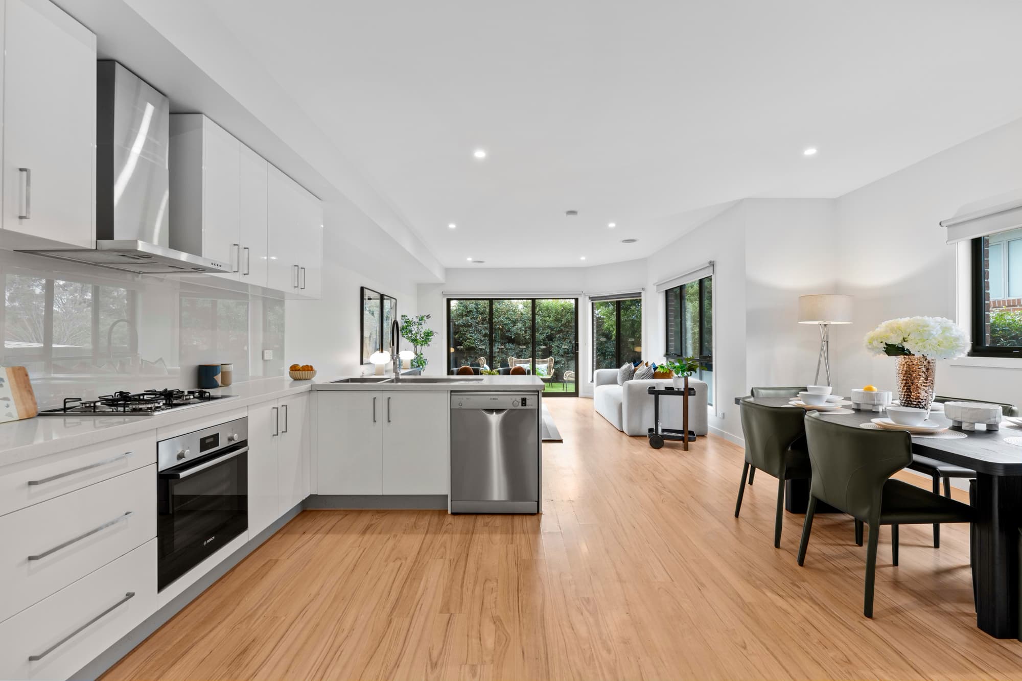 2 Toogoods Rise, Box Hill North - Thumbnail 6