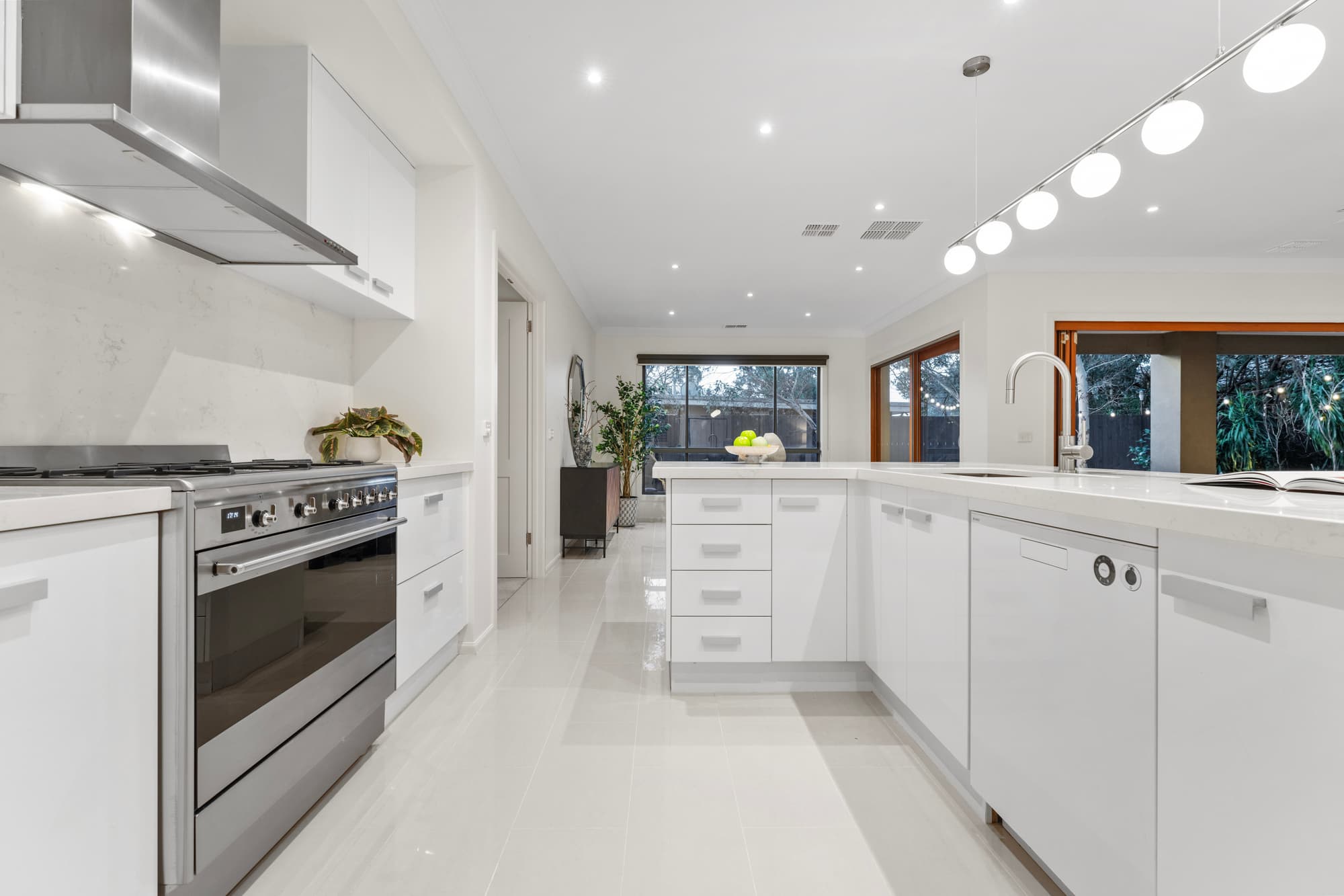 19 Marilyn Court, Blackburn North - Thumbnail 8
