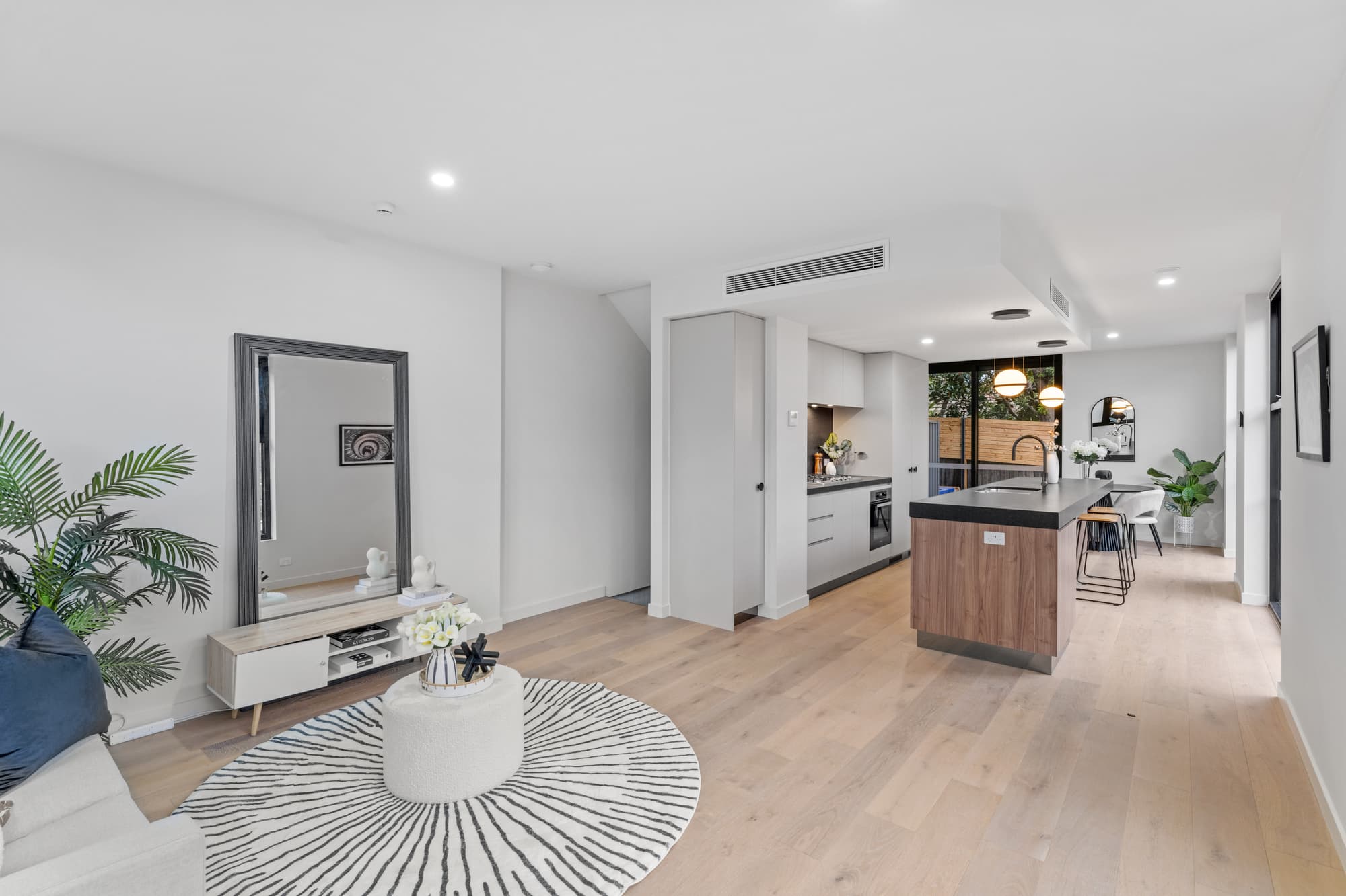 1/876 Toorak Road, Glen Iris - Thumbnail 3
