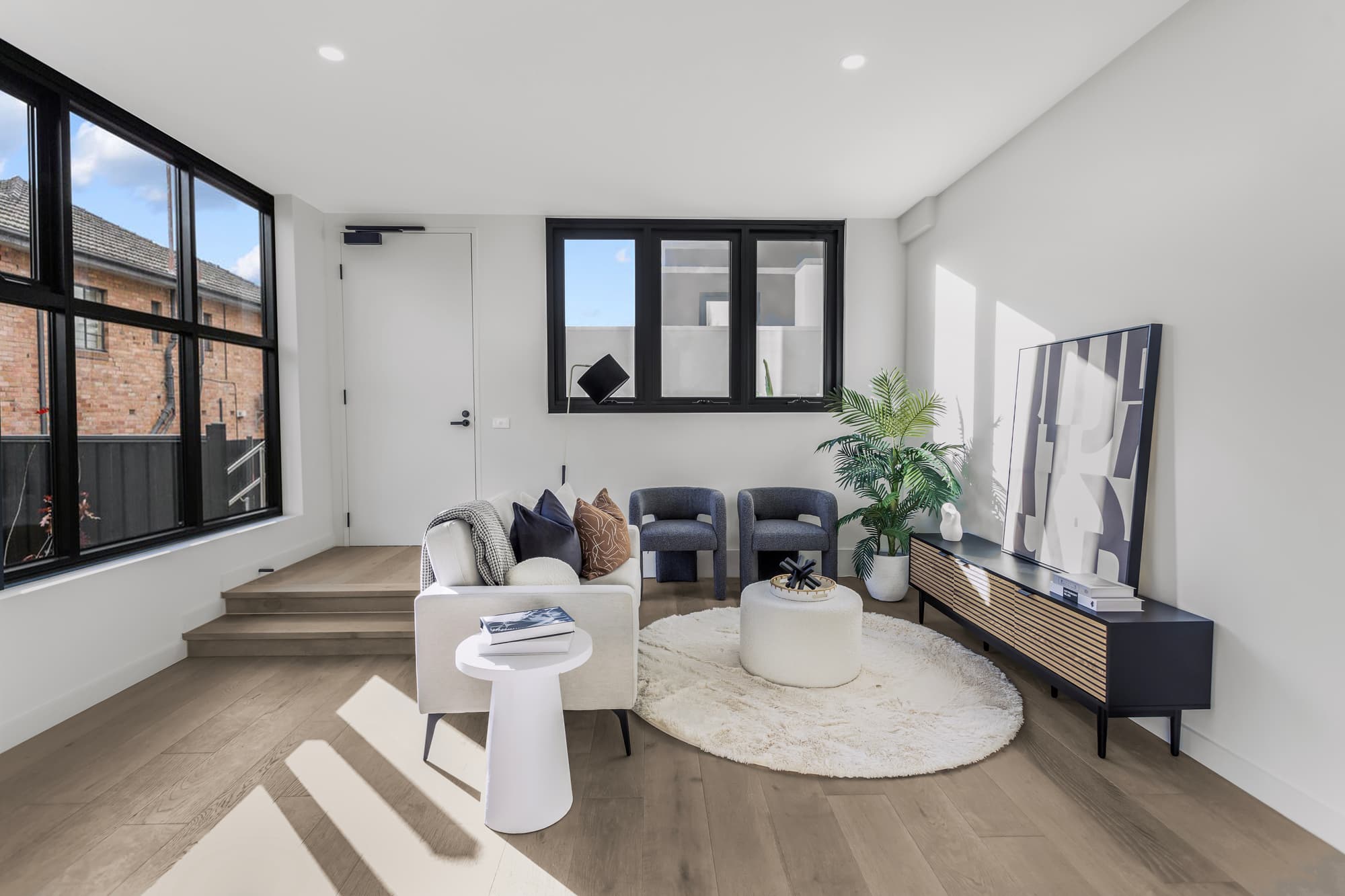 1/876 Toorak Road, Glen Iris - Thumbnail 2