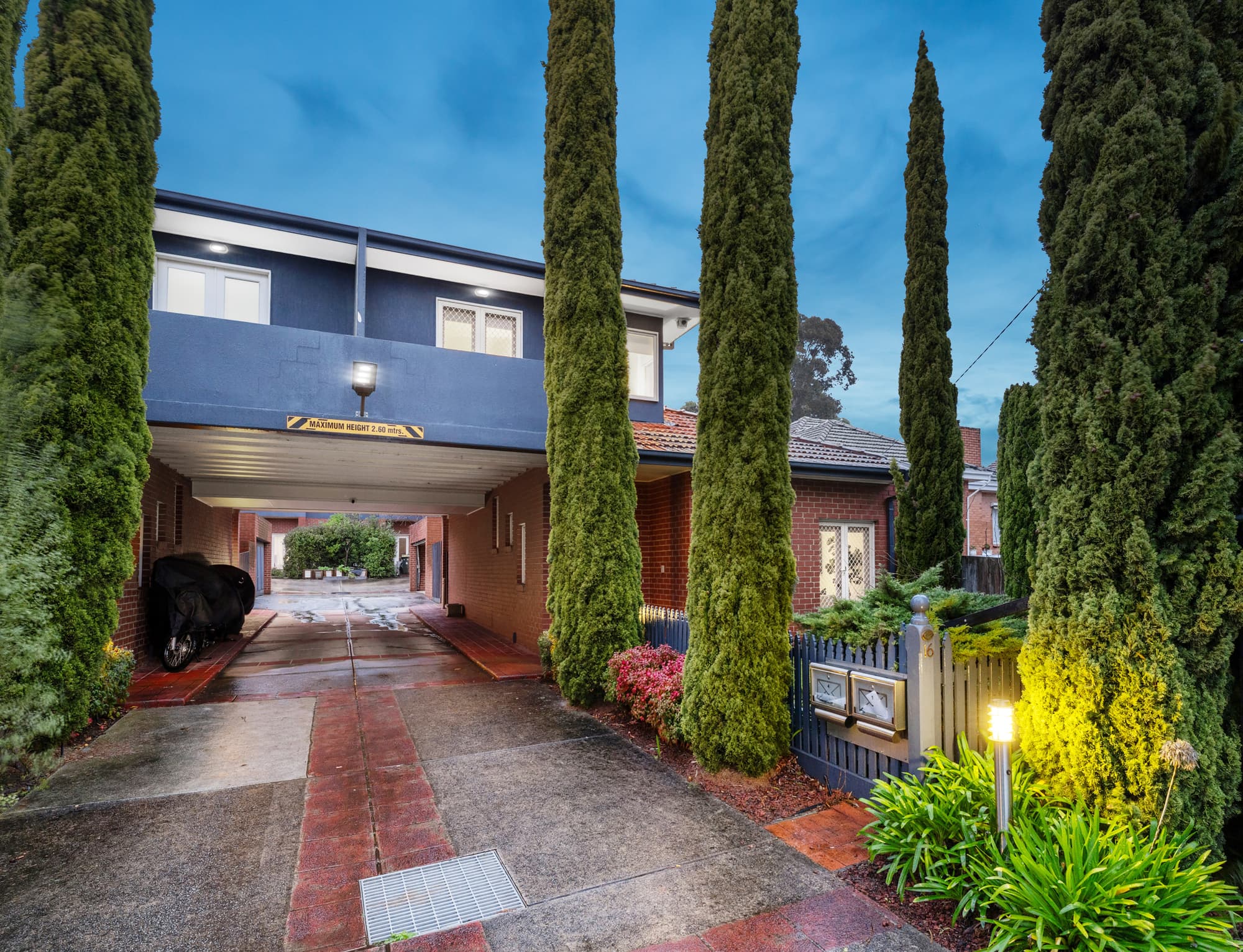 1/16 Graham Place, Box Hill - Image 1