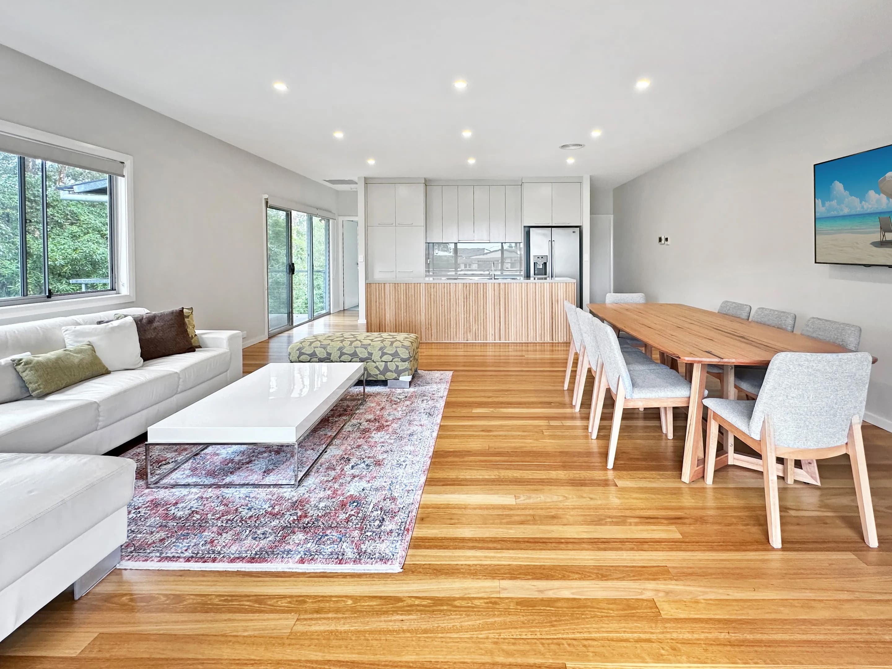 4B High View Avenue, Surf Beach - Thumbnail 3