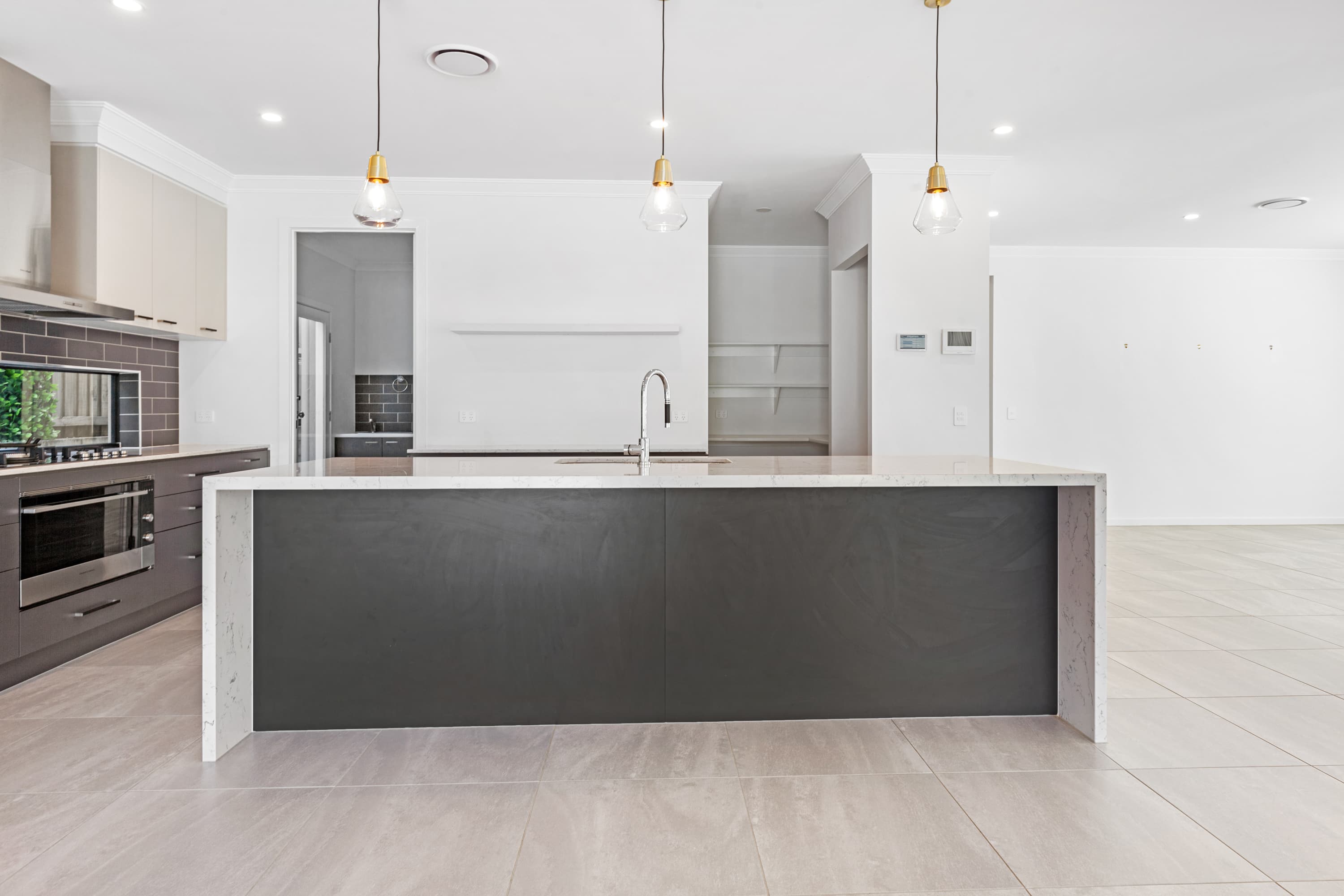 8 Bainbridge Street, Ormiston, Ormiston - Thumbnail 4