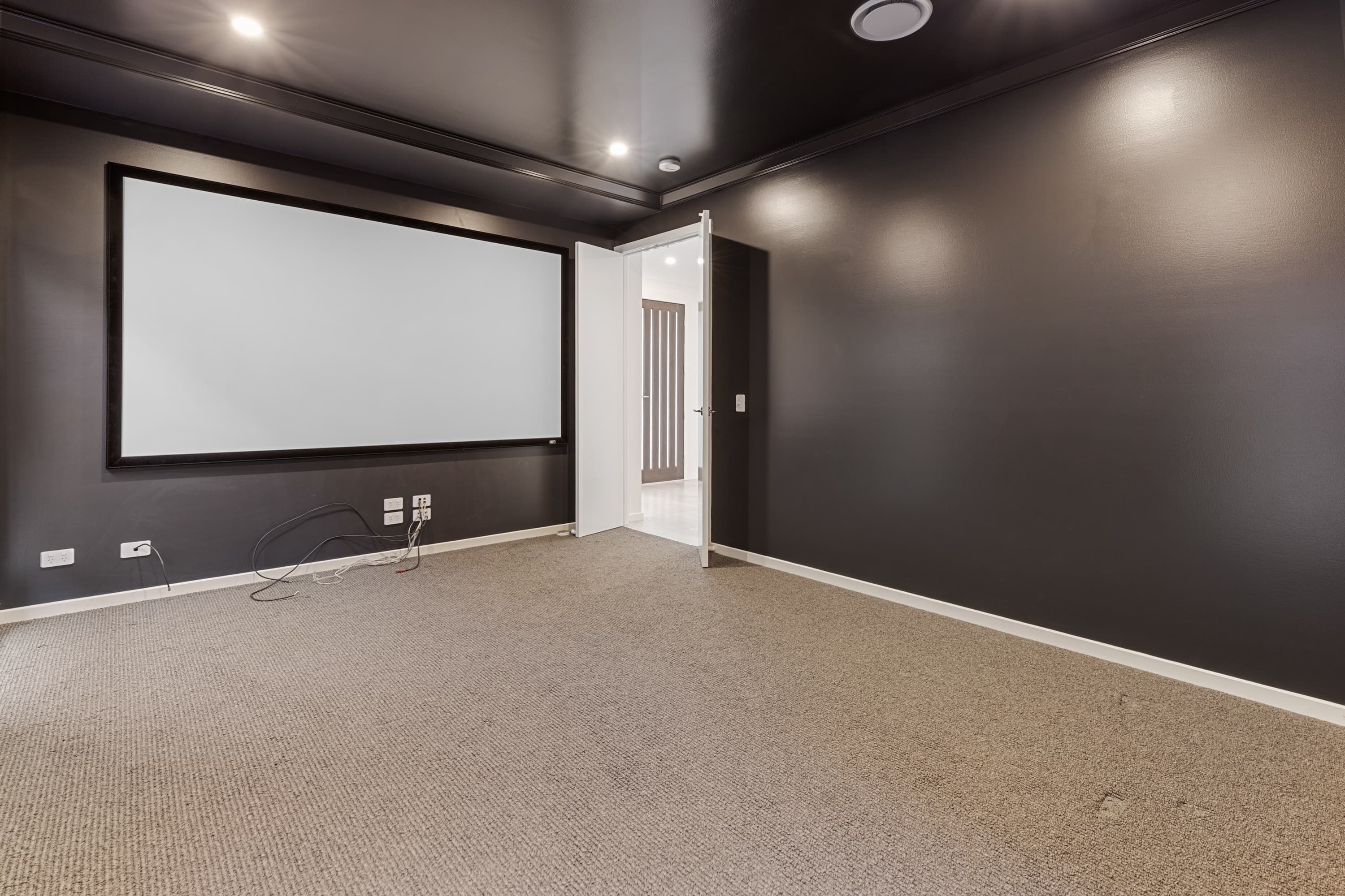 8 Bainbridge Street, Ormiston, Ormiston - Thumbnail 6