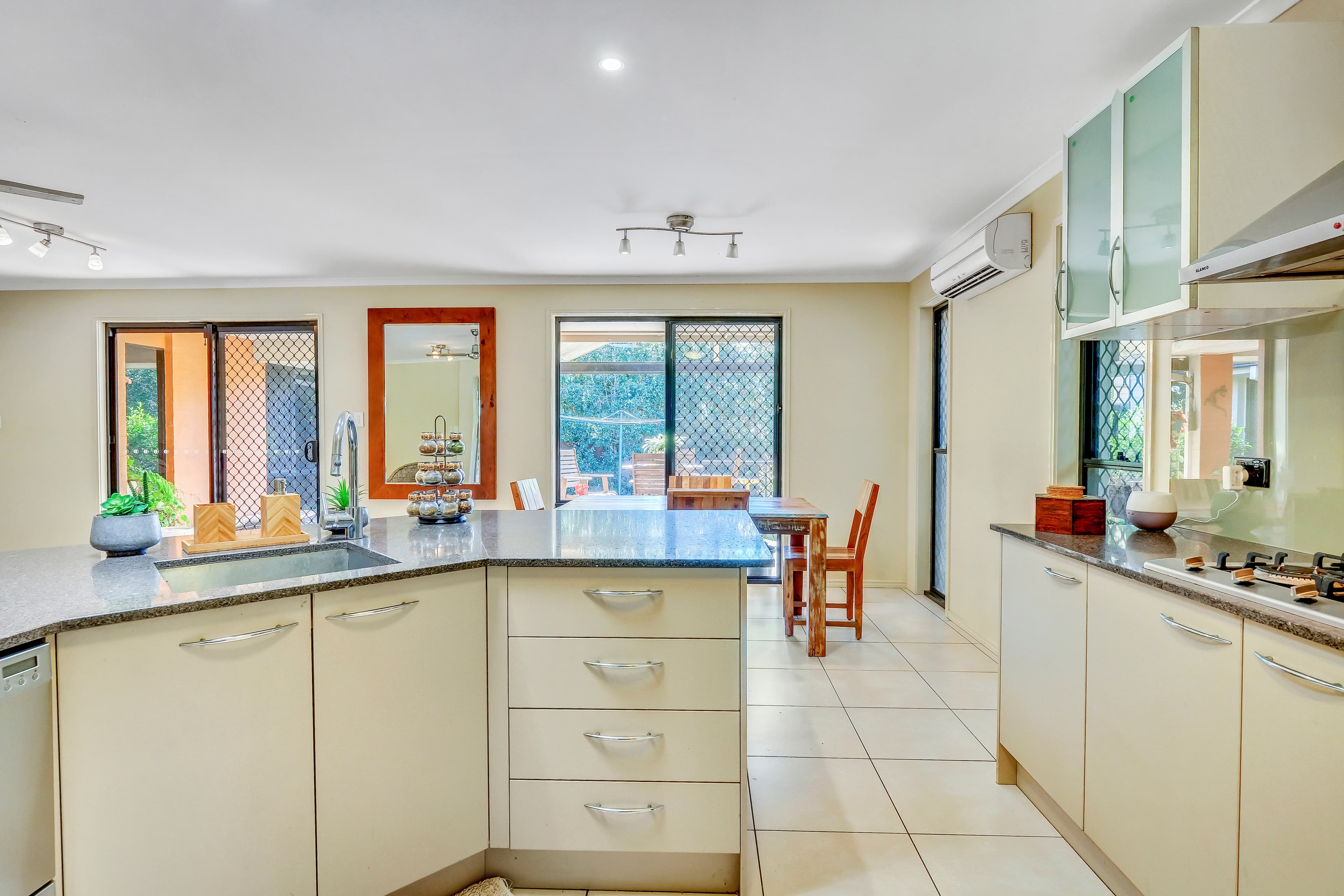 27 Paperbark Crescent, Heathwood, Heathwood - Thumbnail 4