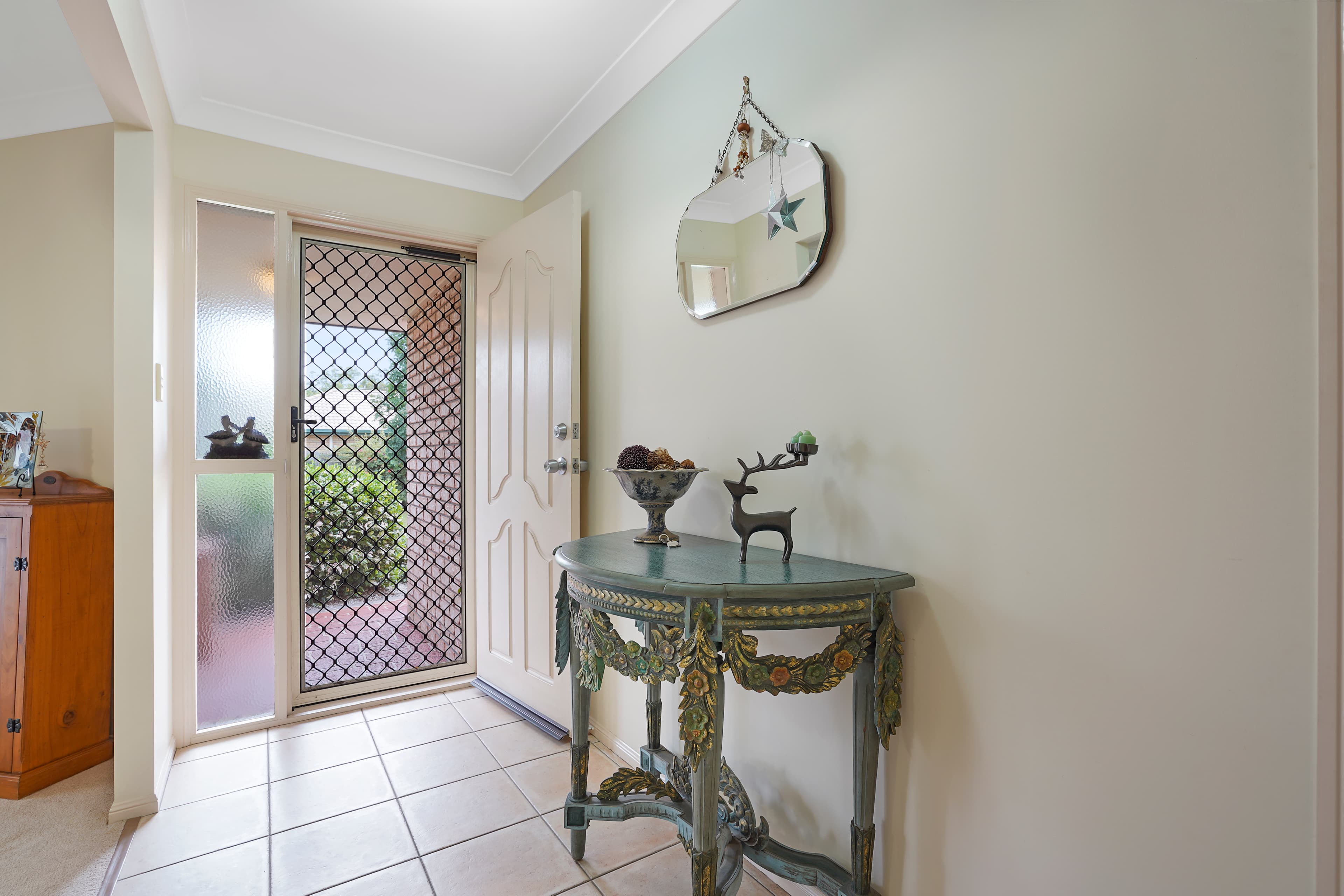 4 Macchion Close, Wakerley, Wakerley - Thumbnail 2