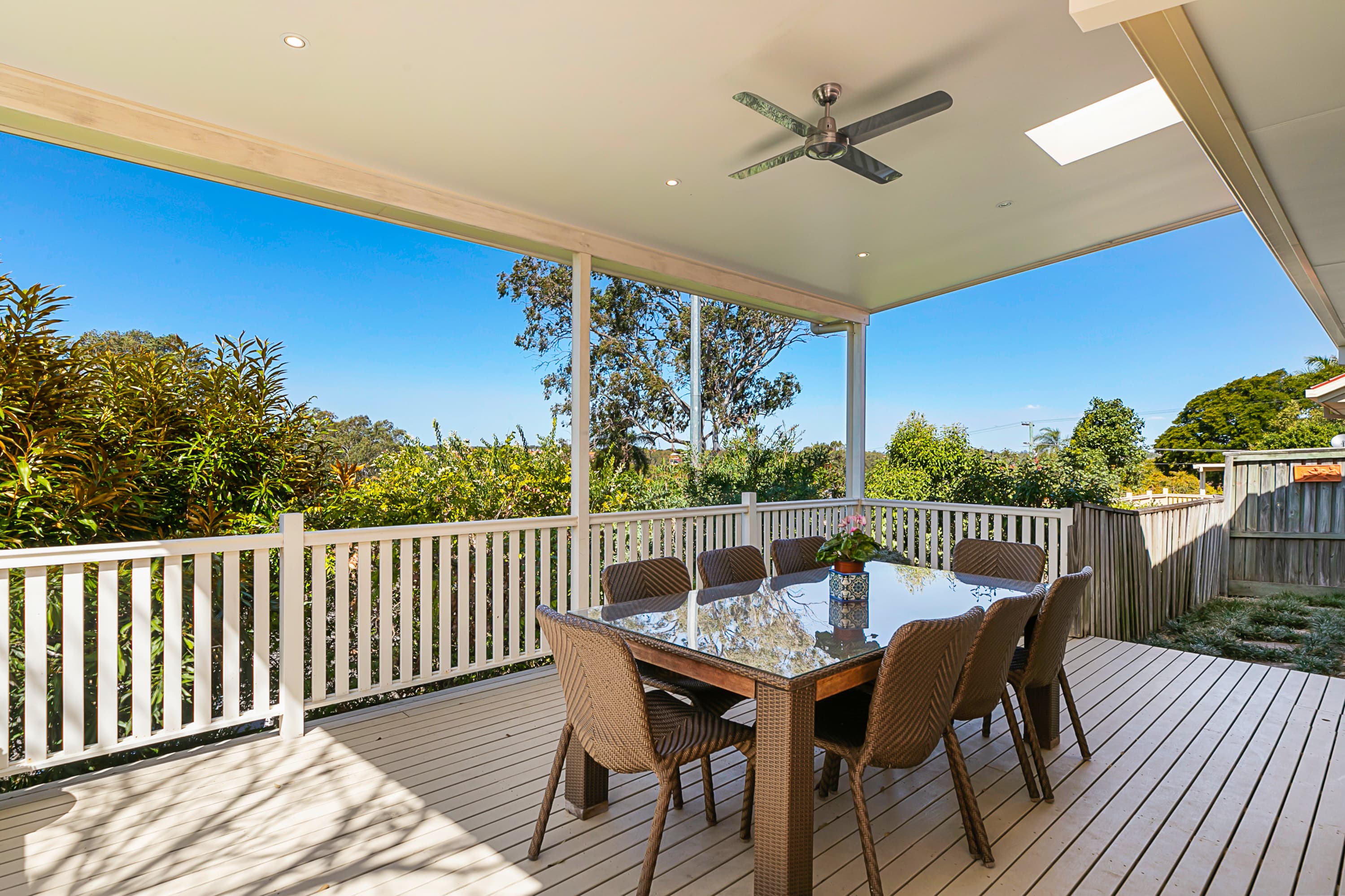 82 Flame Tree Crescent, Carindale, Carindale - Image 1