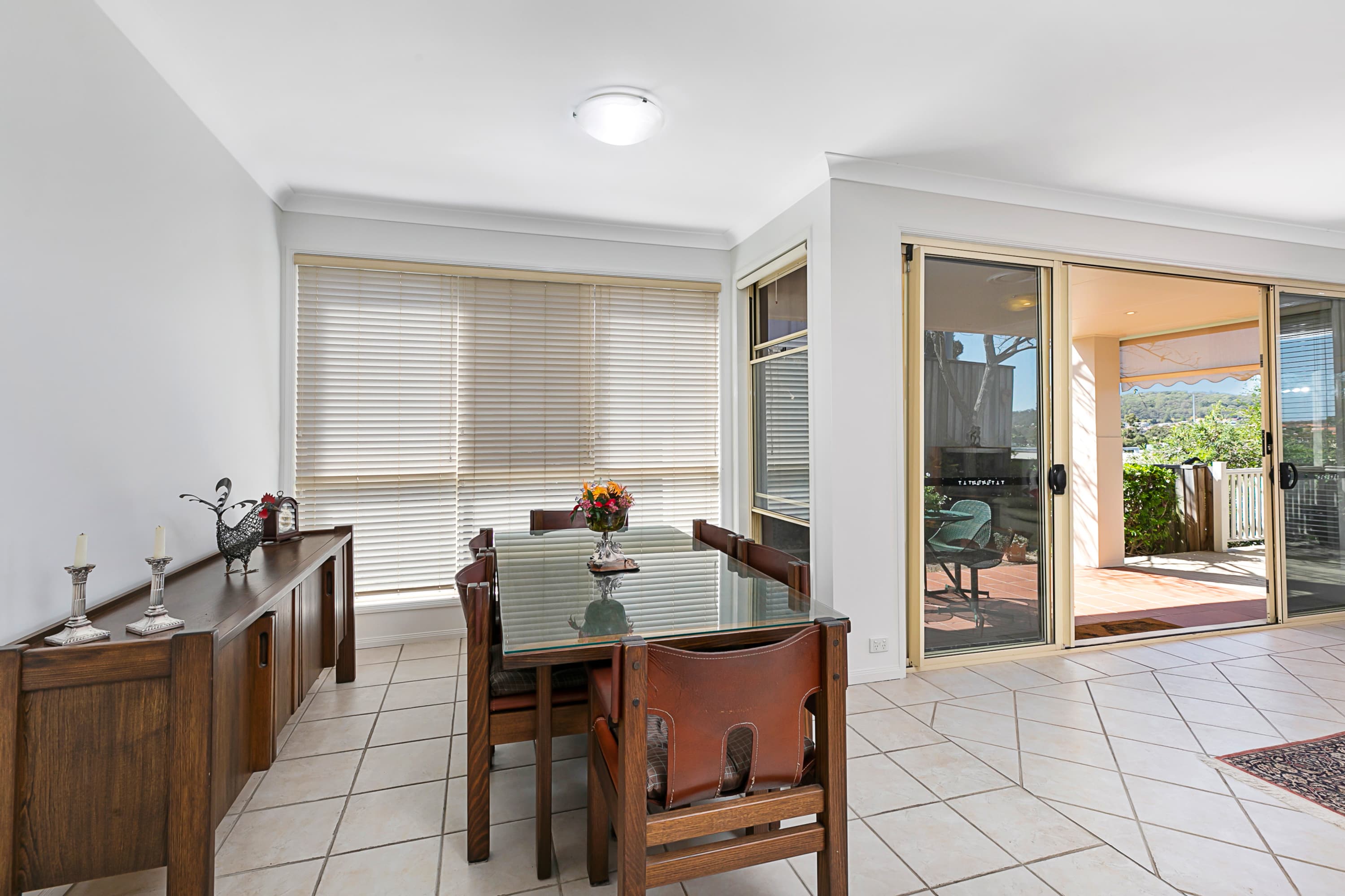 82 Flame Tree Crescent, Carindale, Carindale - Thumbnail 5