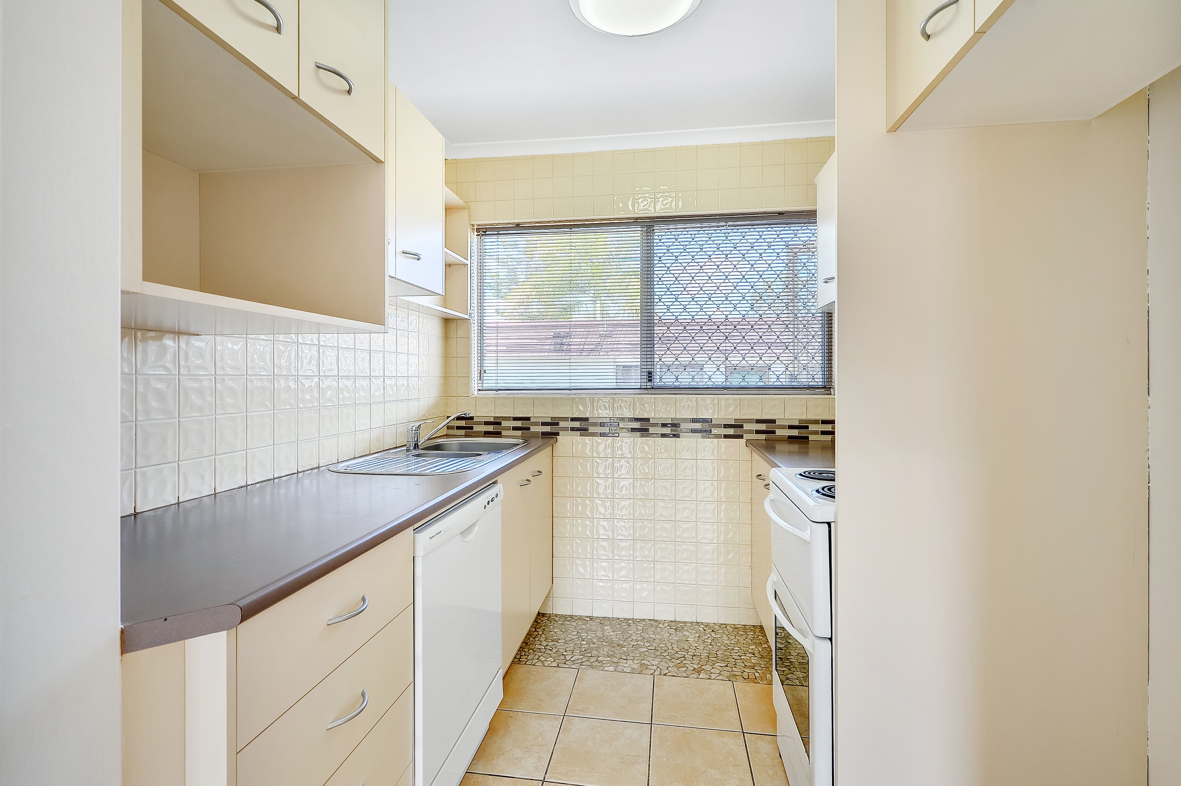 2/567 Sherwood Road, Sherwood, Sherwood - Thumbnail 4