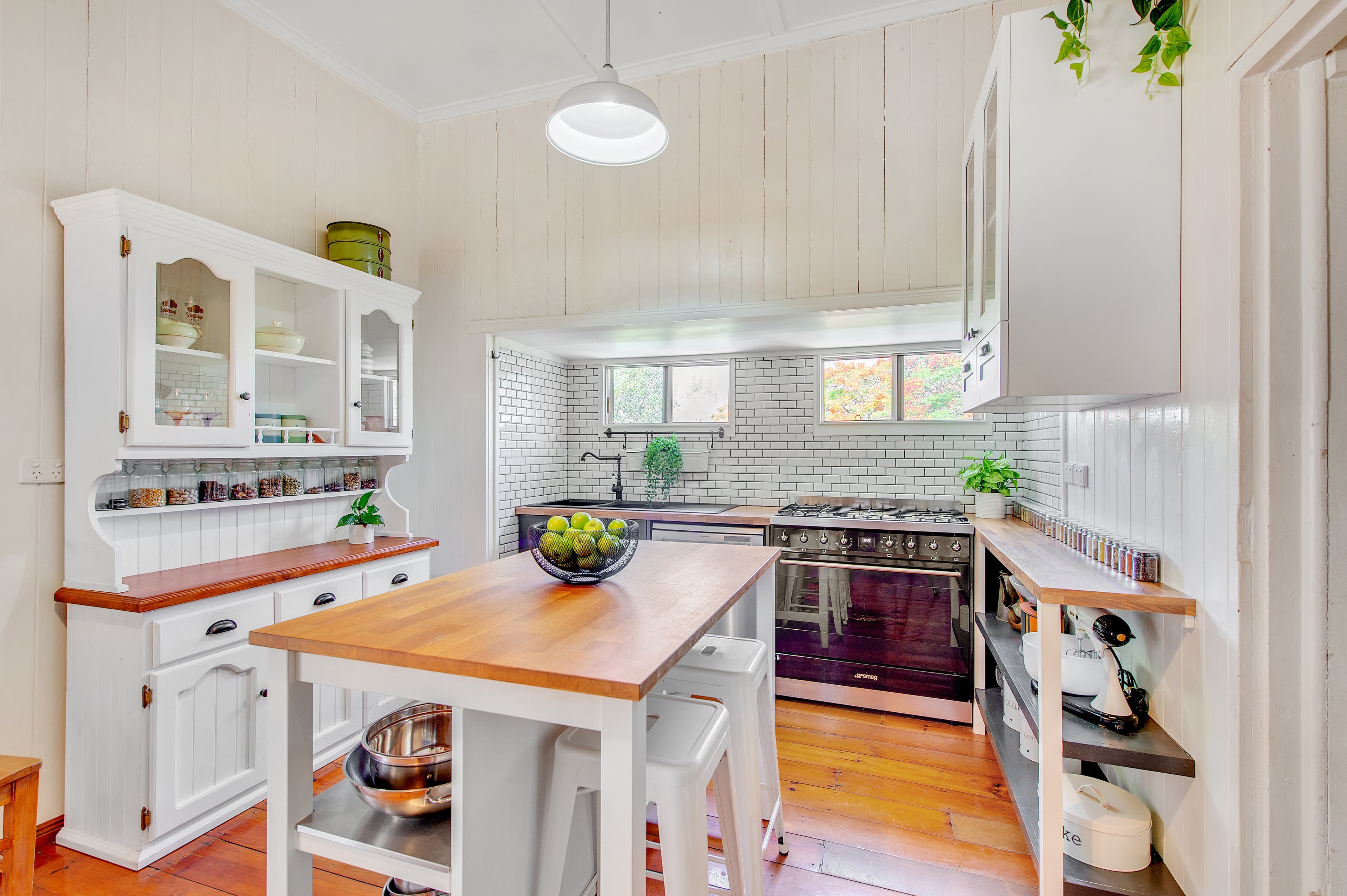 368 Waterworks Road, Ashgrove, Ashgrove - Image 1