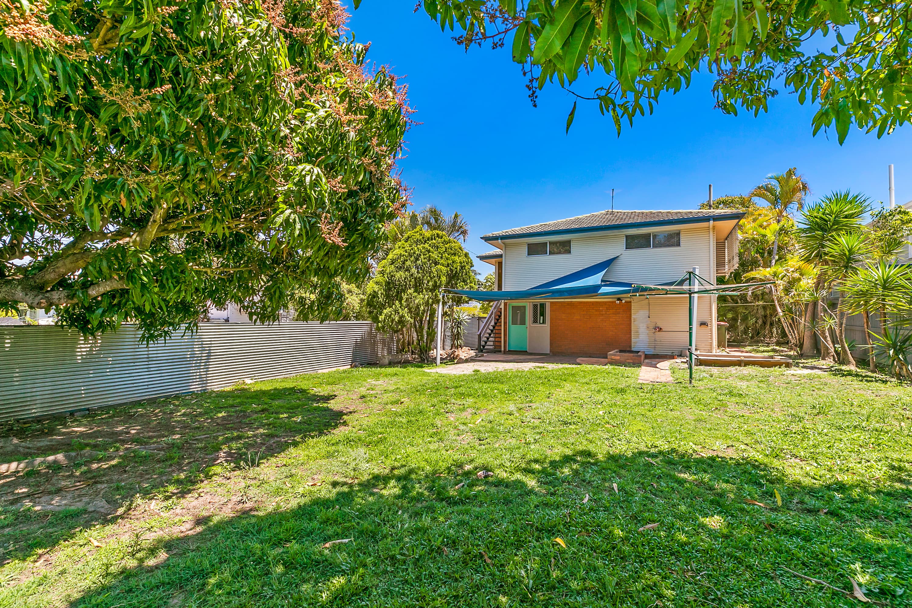 60 Greta Street, Manly West, Manly West - Thumbnail 2